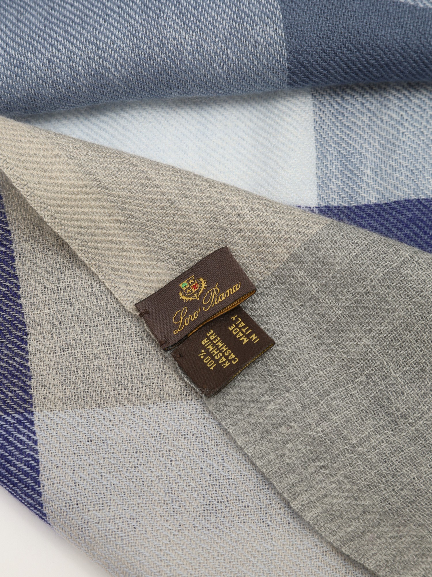 Loro Piana Scarf  8