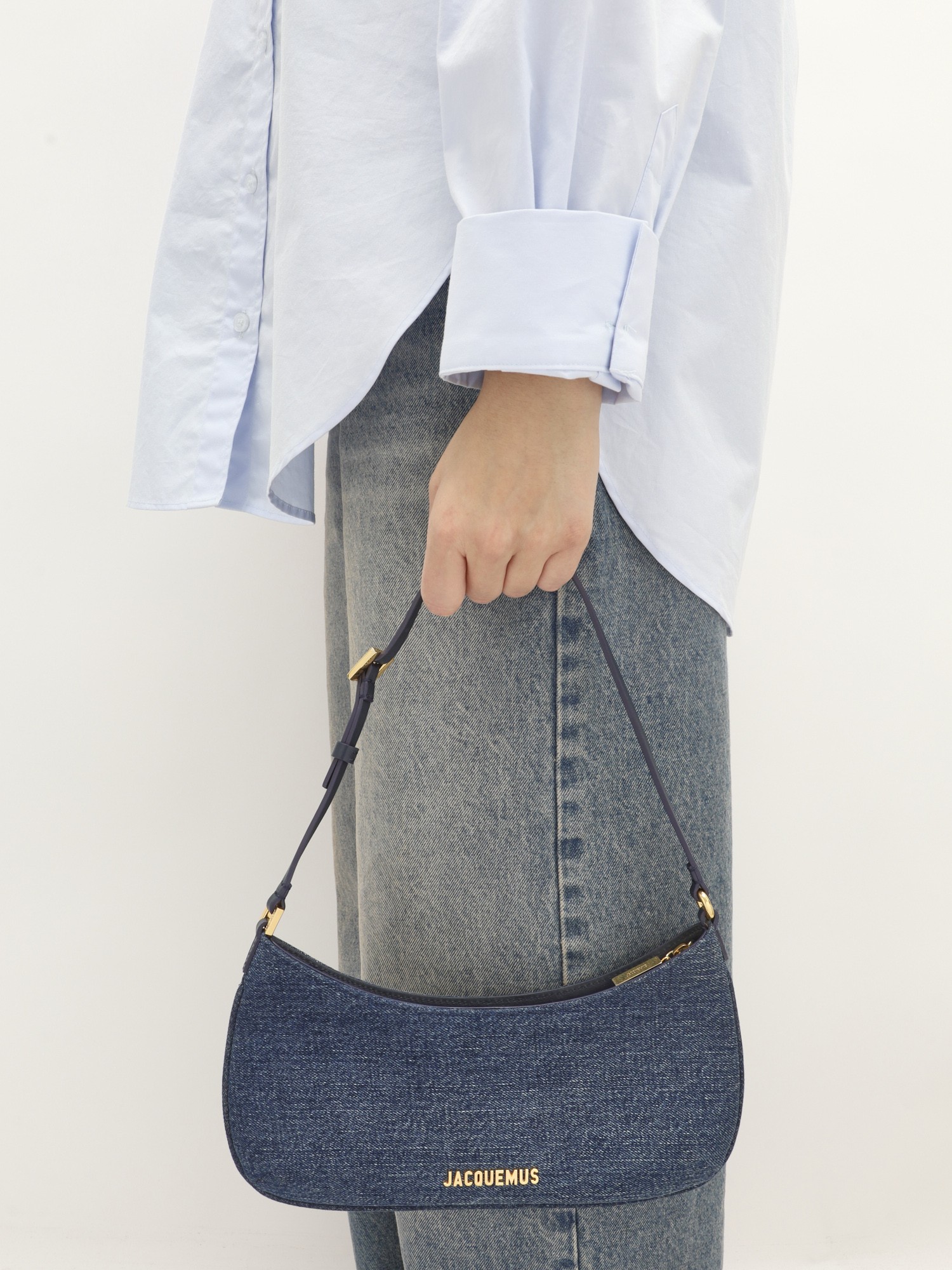 Jacquemus Le Bisou 1