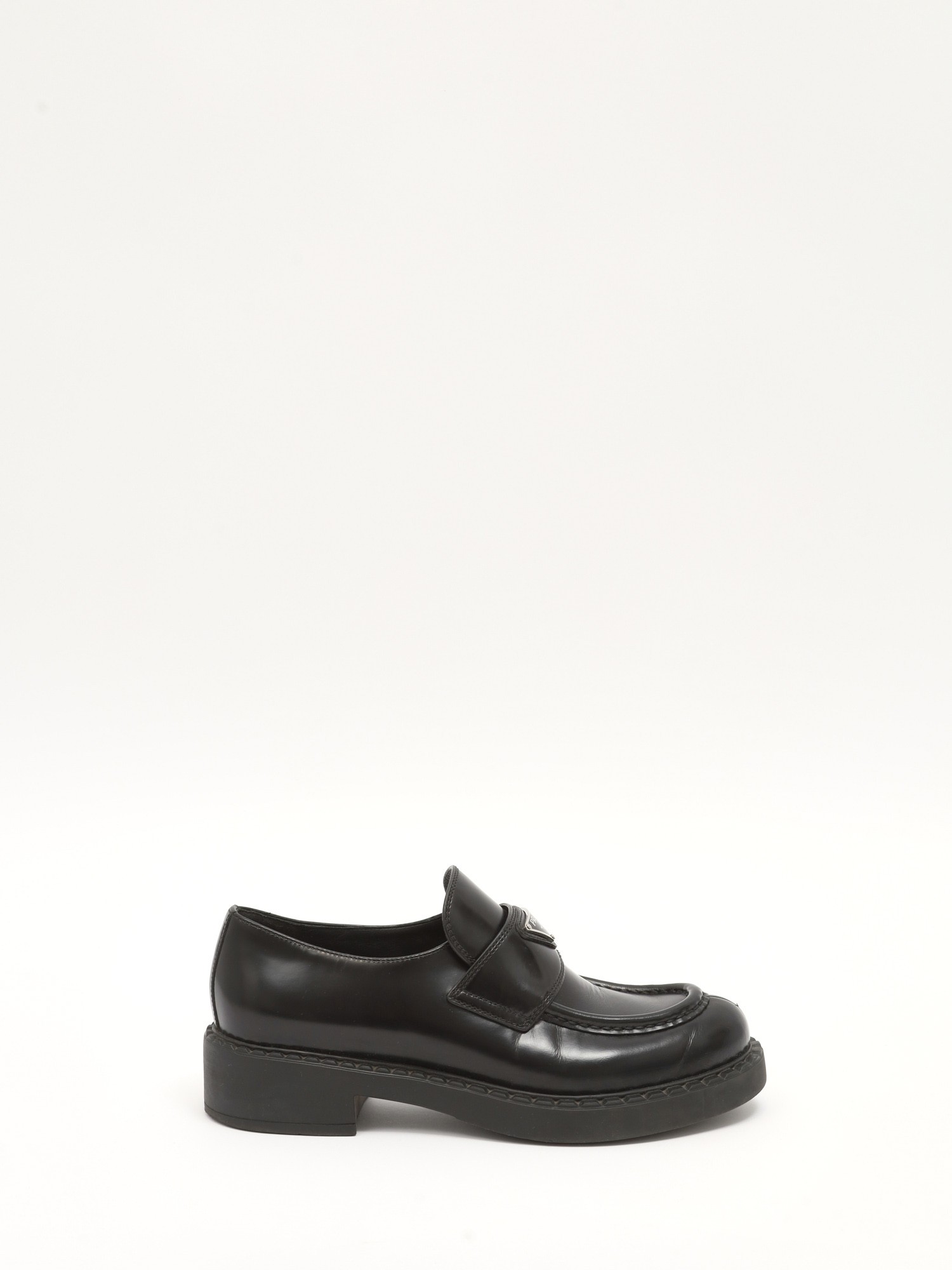 Prada 38.5