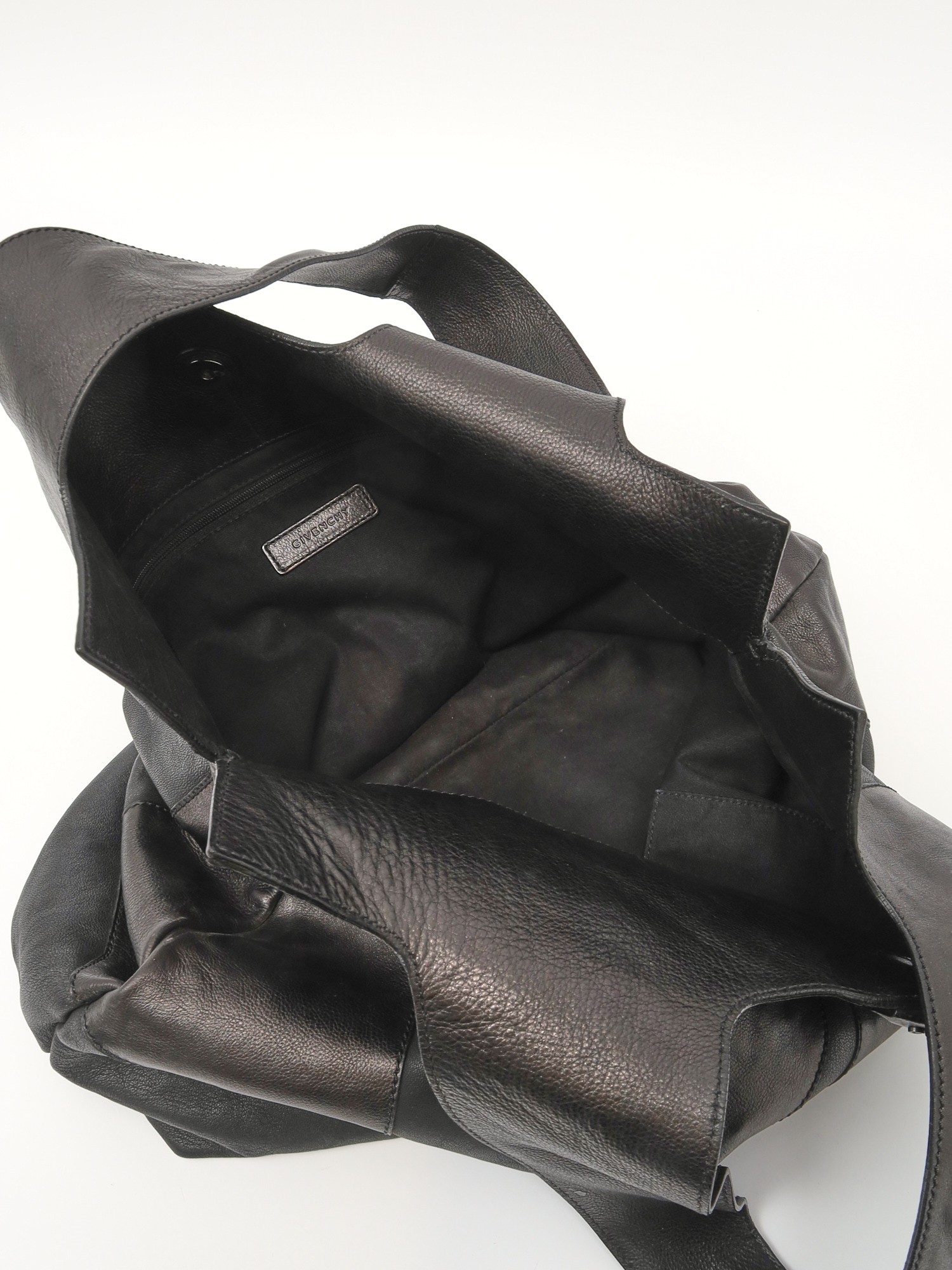 Givenchy Georges V  12