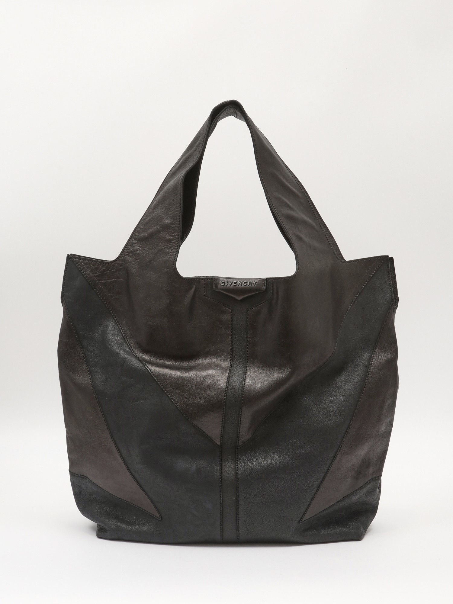 Givenchy Georges V  0