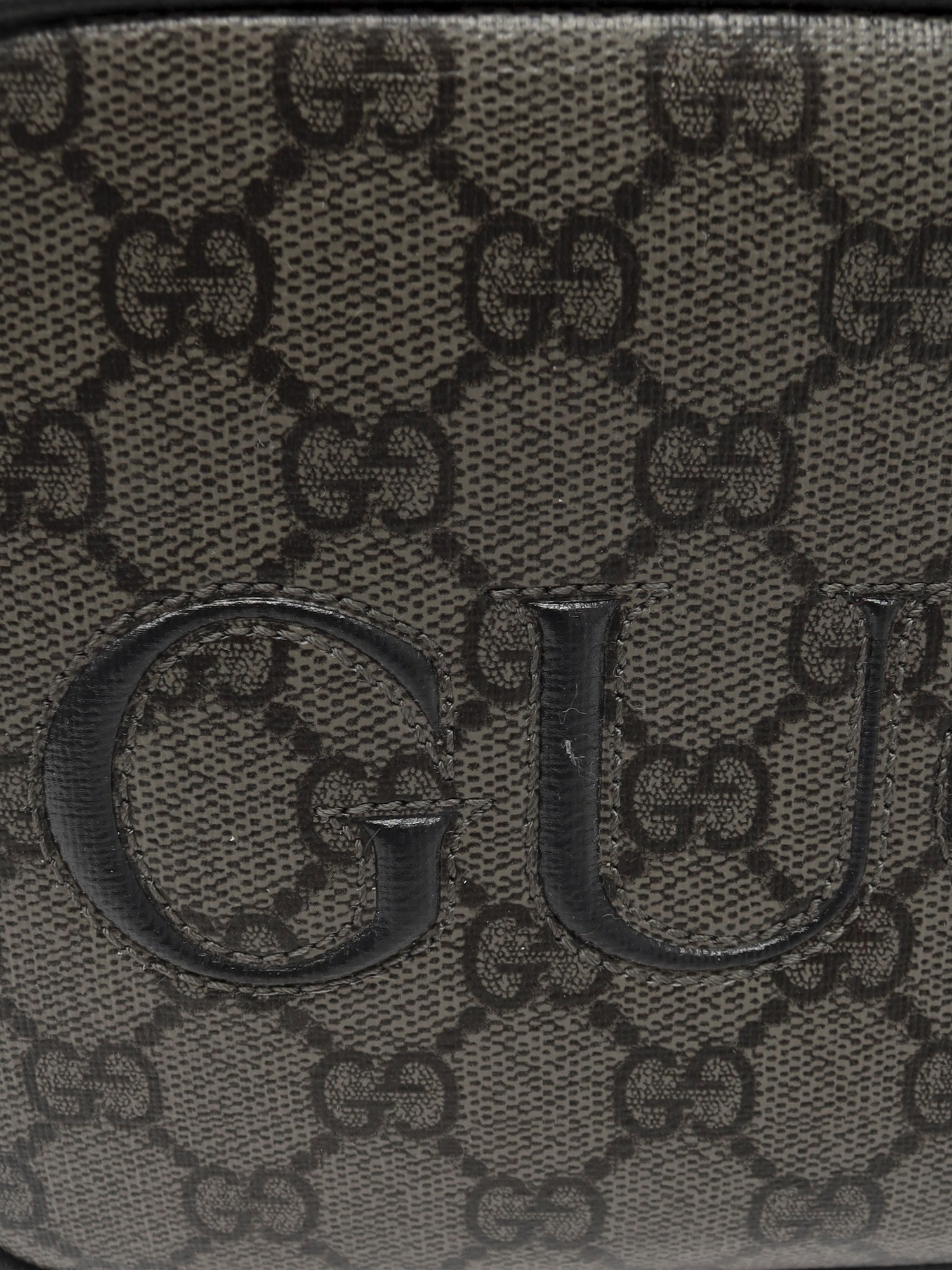 Gucci GG Supreme 12