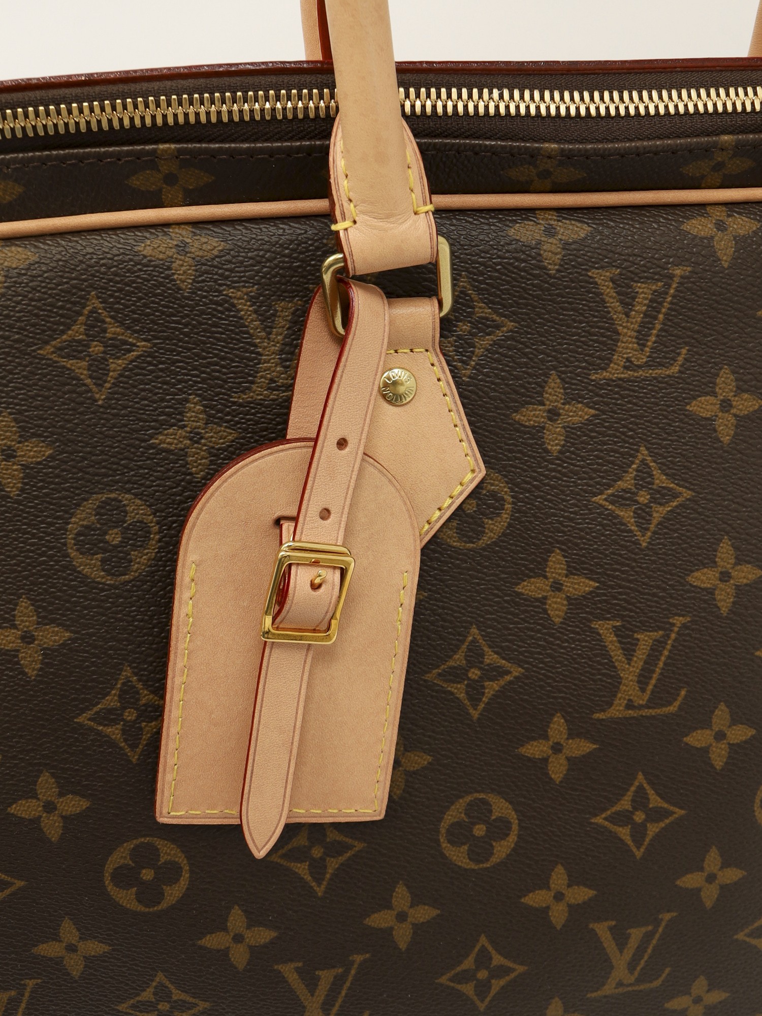 Louis Vuitton Case 6