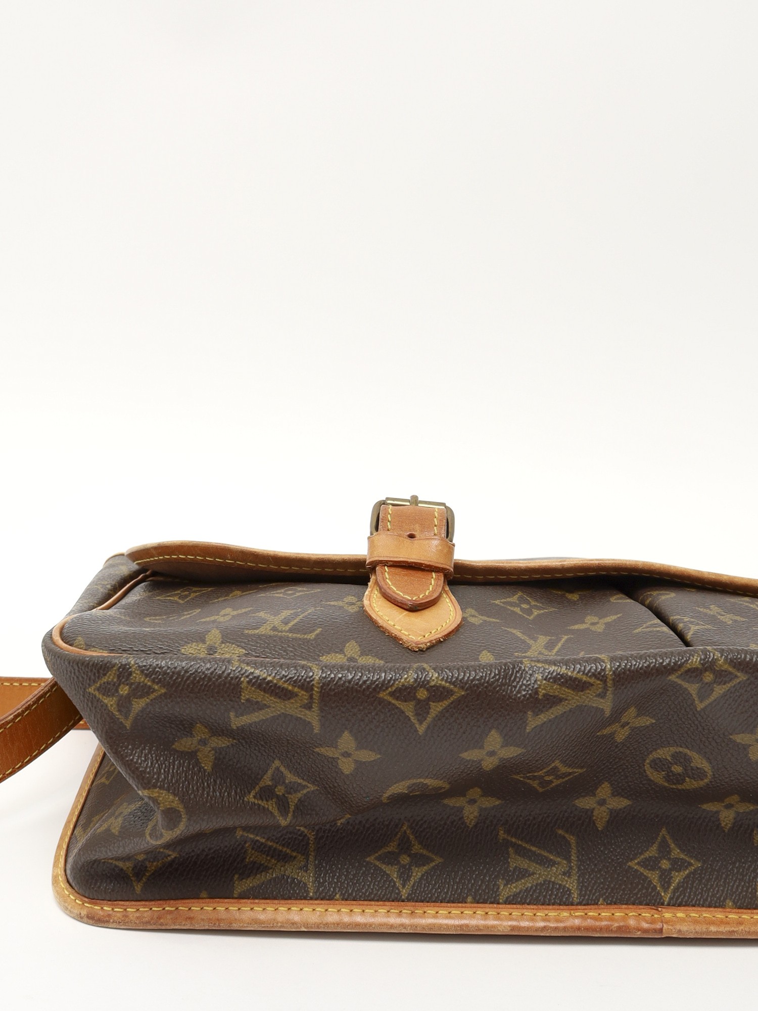 Louis Vuitton Gibeciere 9