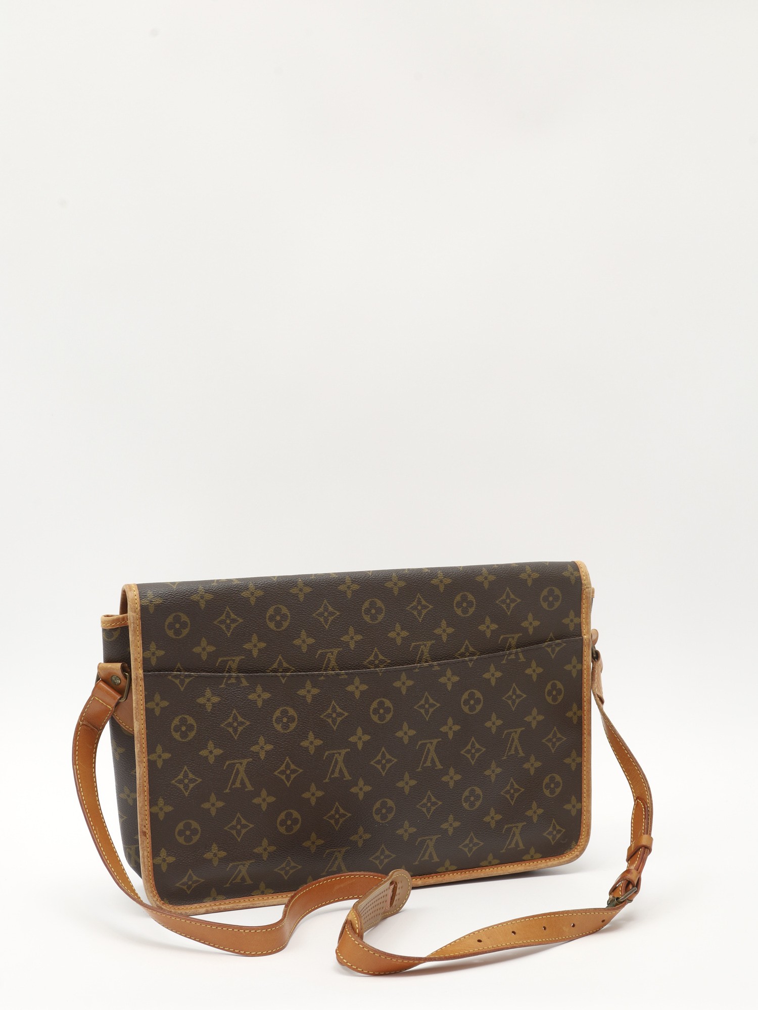 Louis Vuitton Gibeciere 3