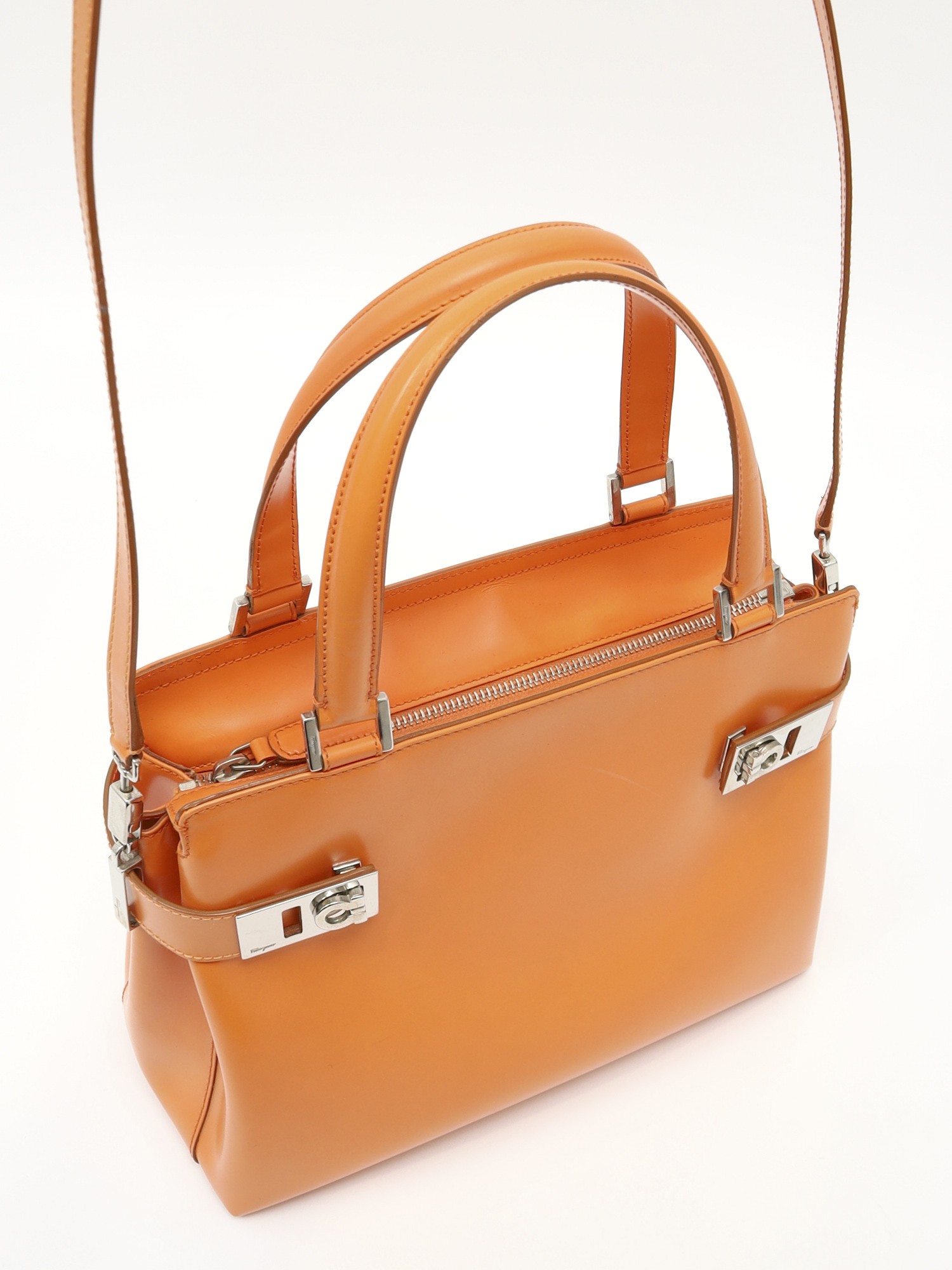 Salvatore Ferragamo Gancini  5