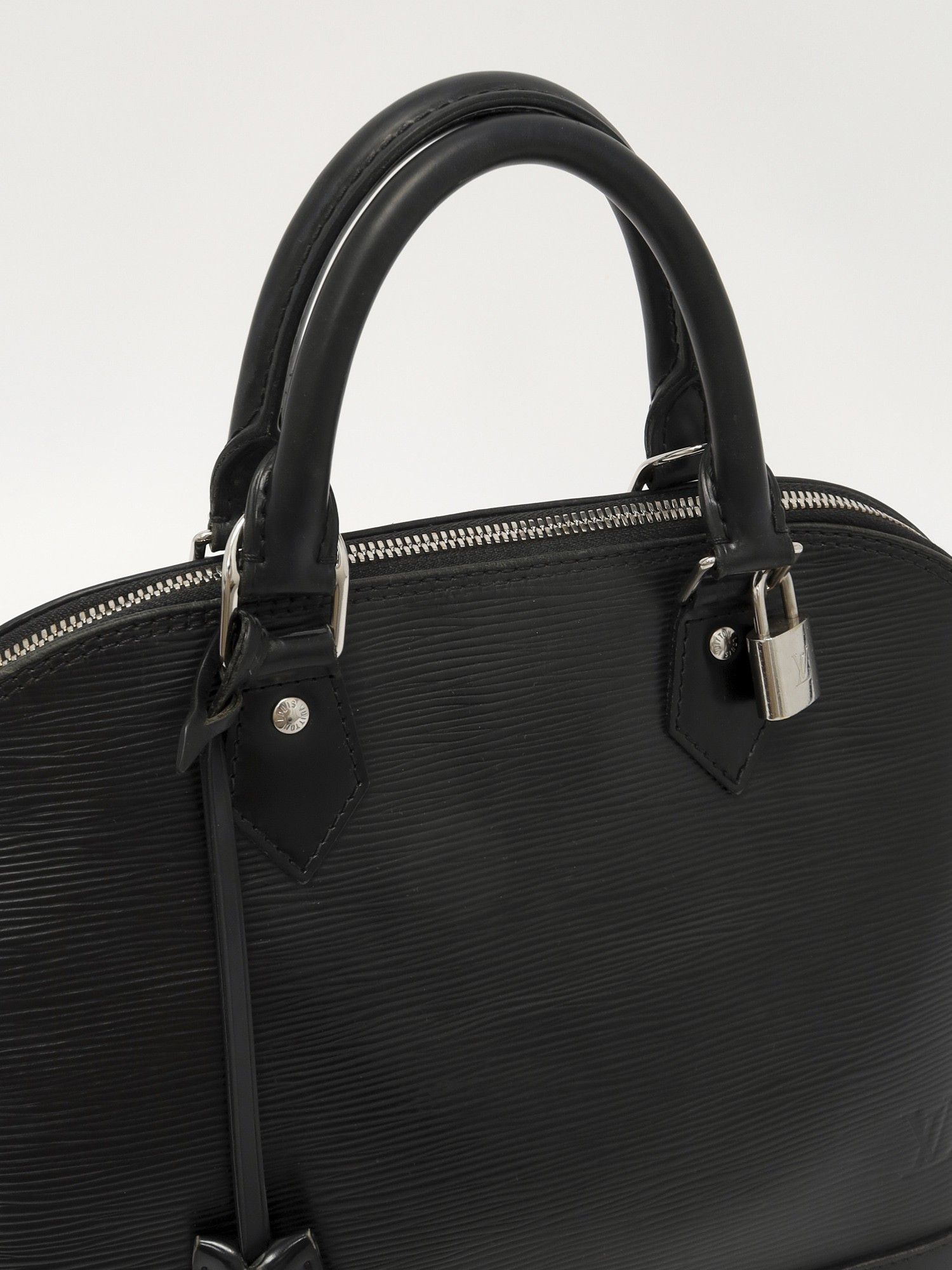 Louis Vuitton Alma  4