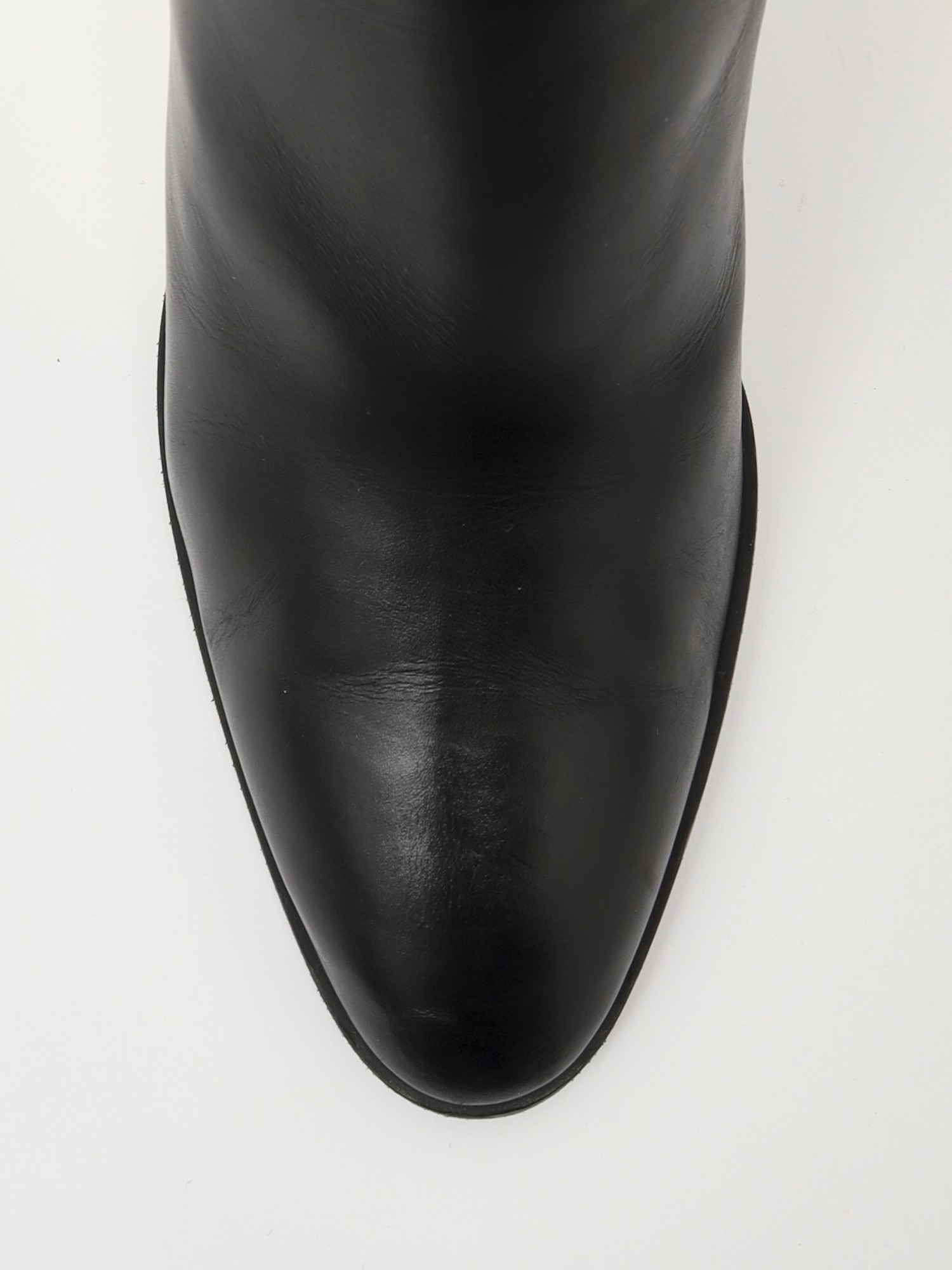 Celine  37 5