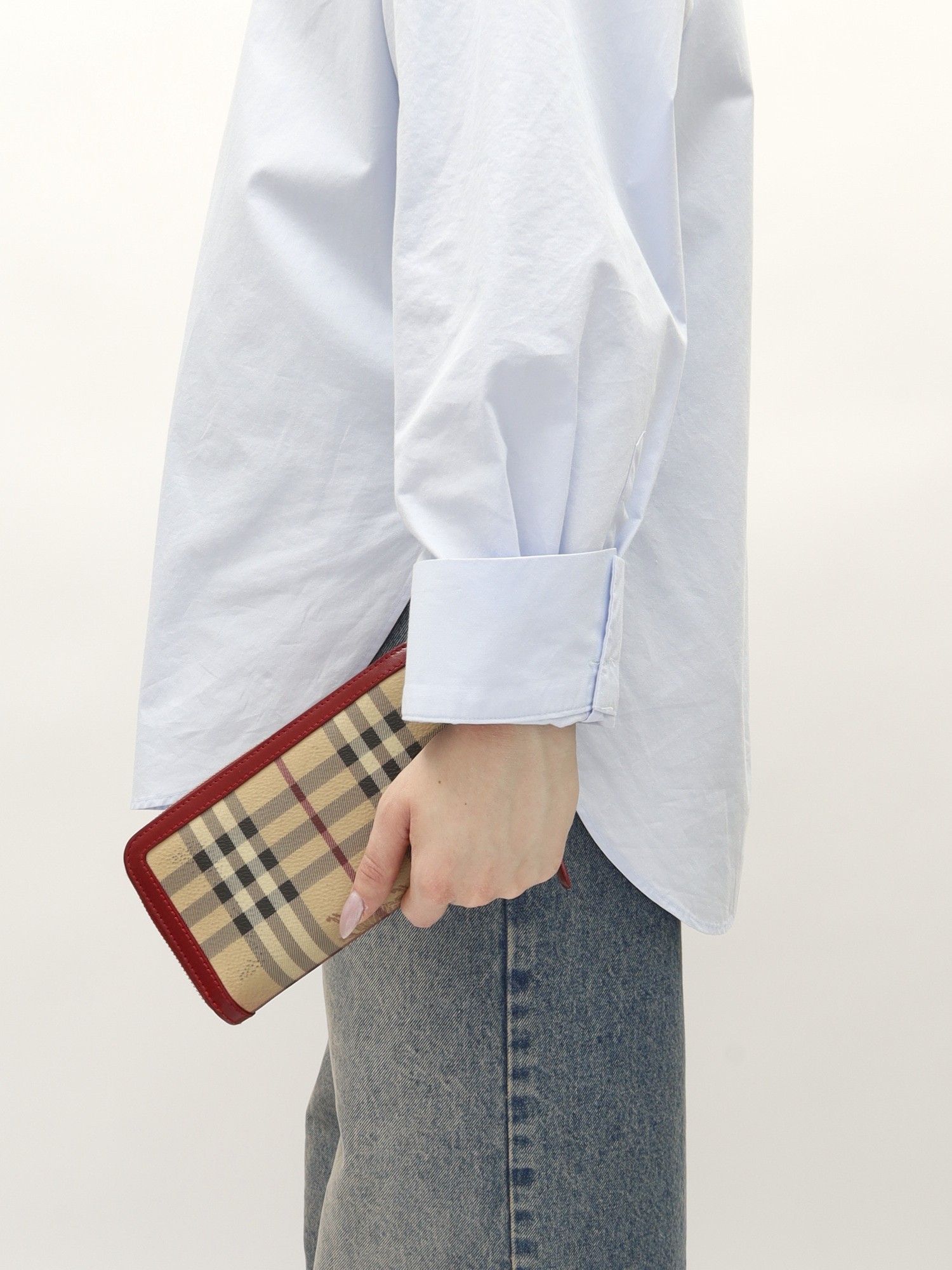 Burberry Wallet  1