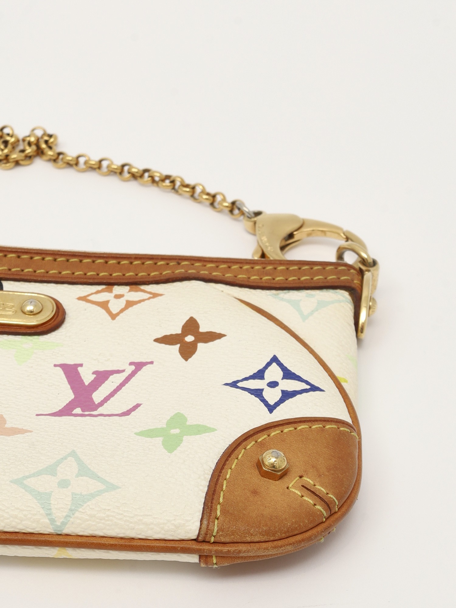 Louis Vuitton Milla 8