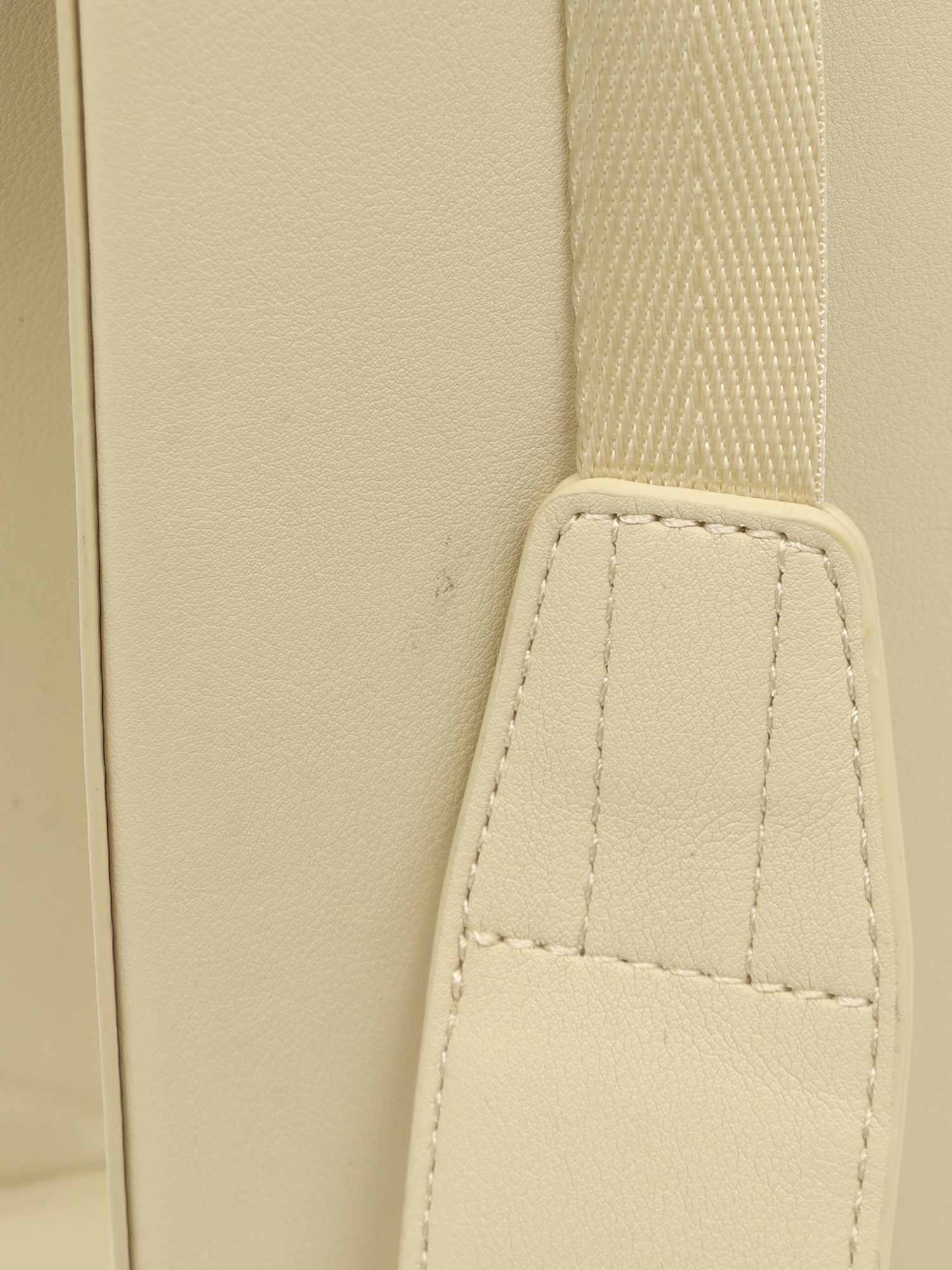 Axel Arigato Leather Bag 12