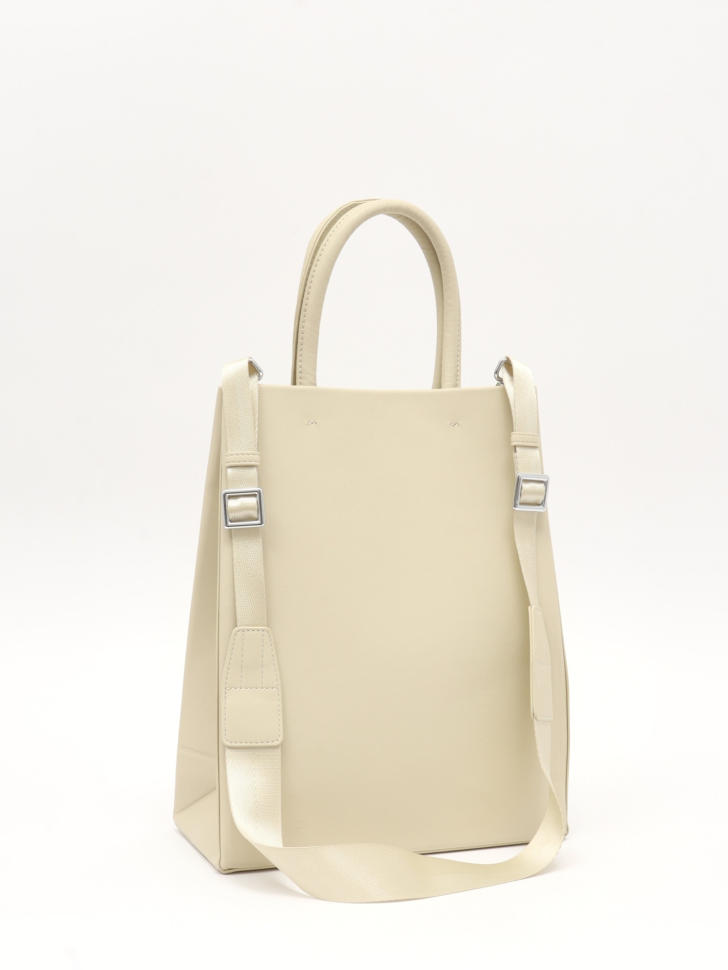 Axel Arigato Leather Bag 3