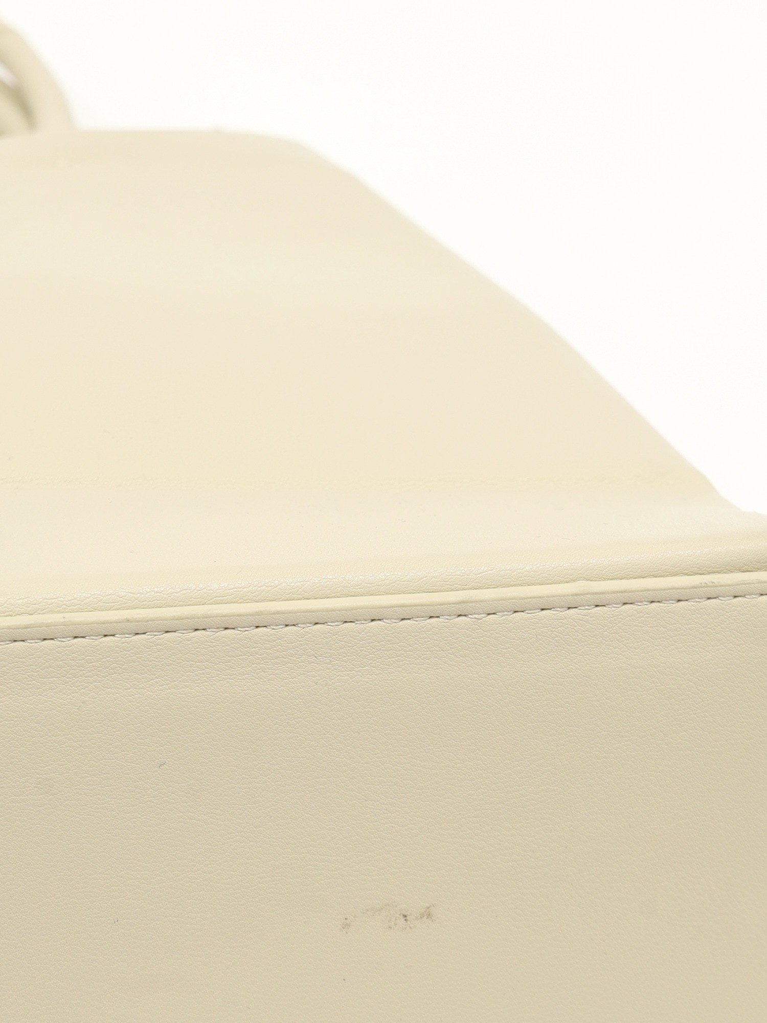 Axel Arigato Leather Bag 9