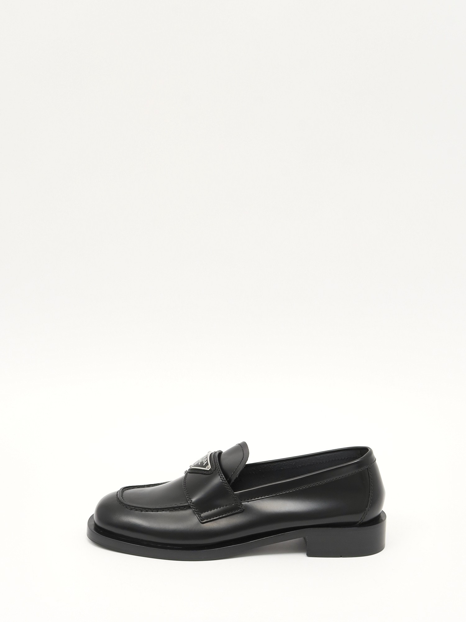 Обувь Prada Laquer Loafers 38.5 изображение #2
