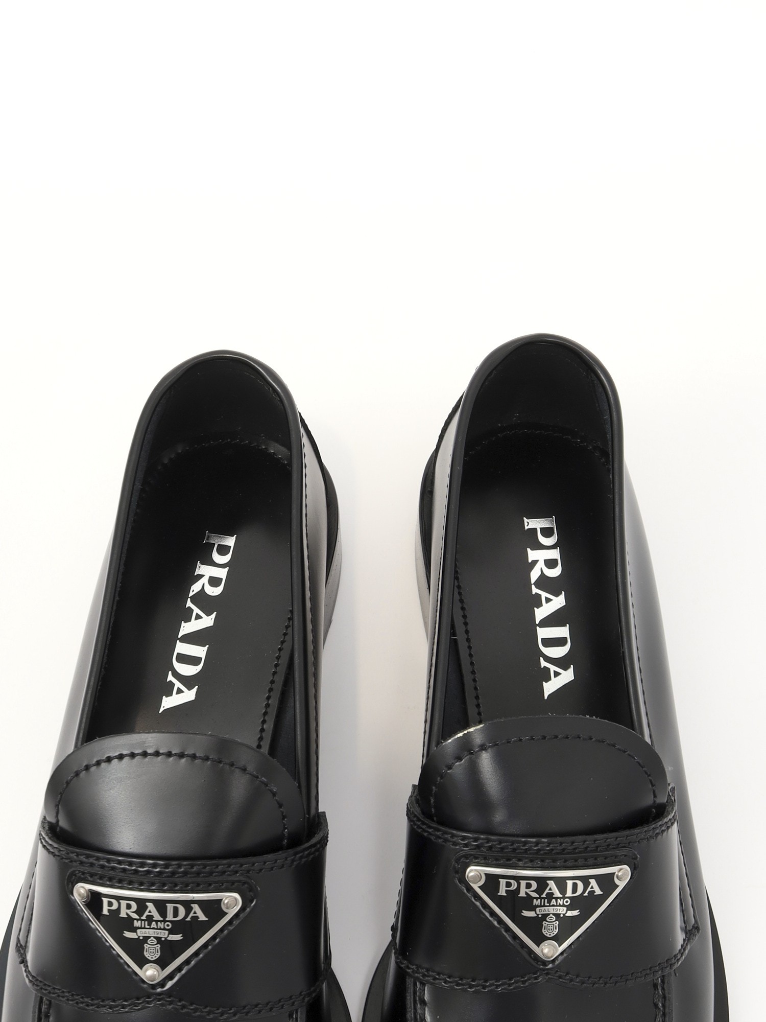 Обувь Prada Laquer Loafers 38.5 изображение #8