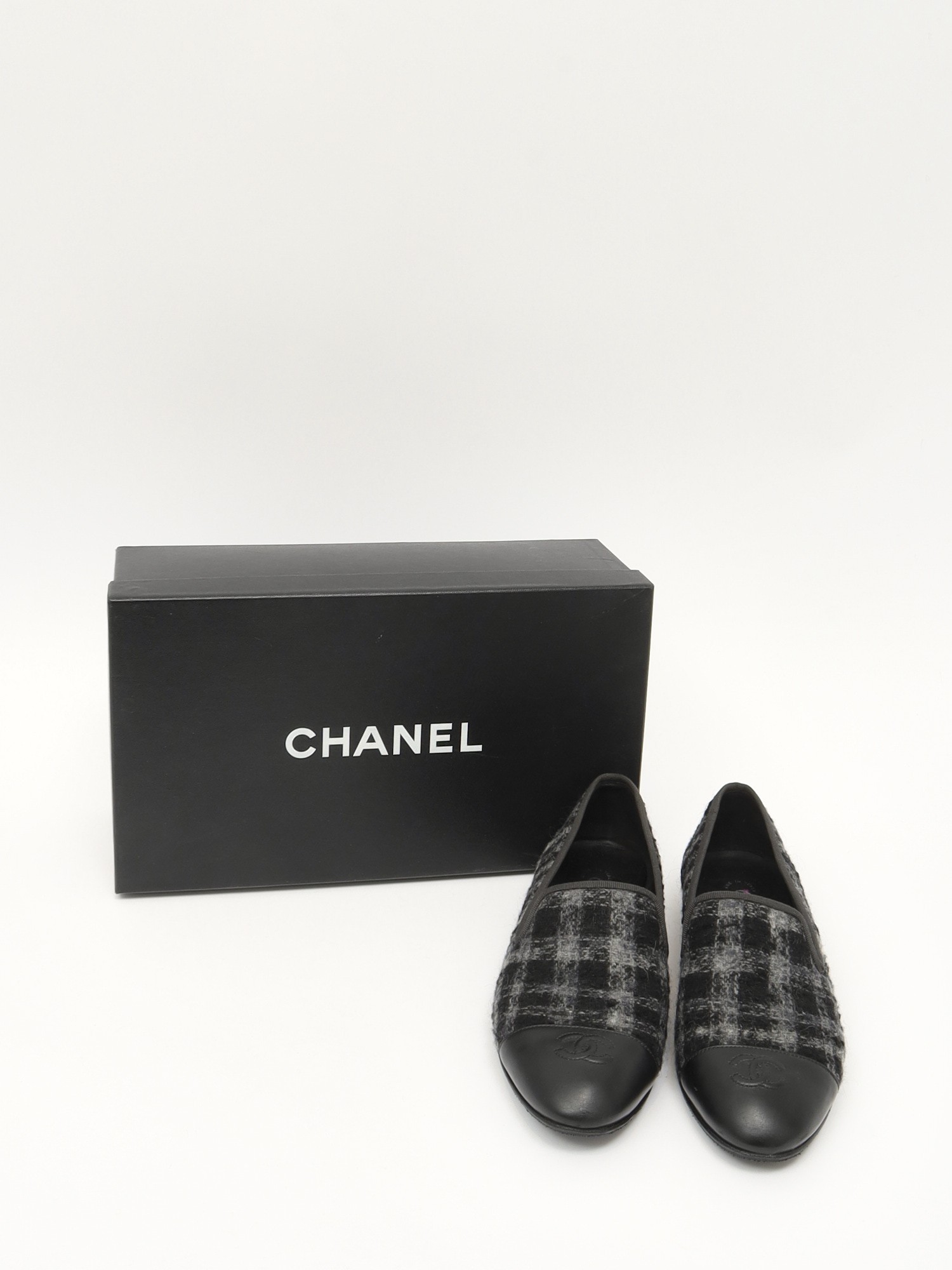 Chanel Shoes 39 11