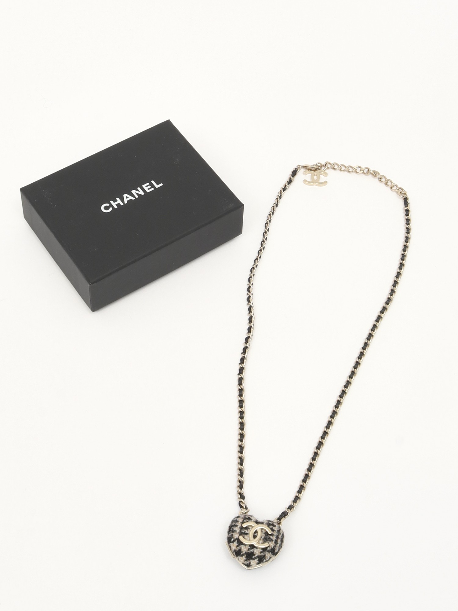 Chanel Necklace  5