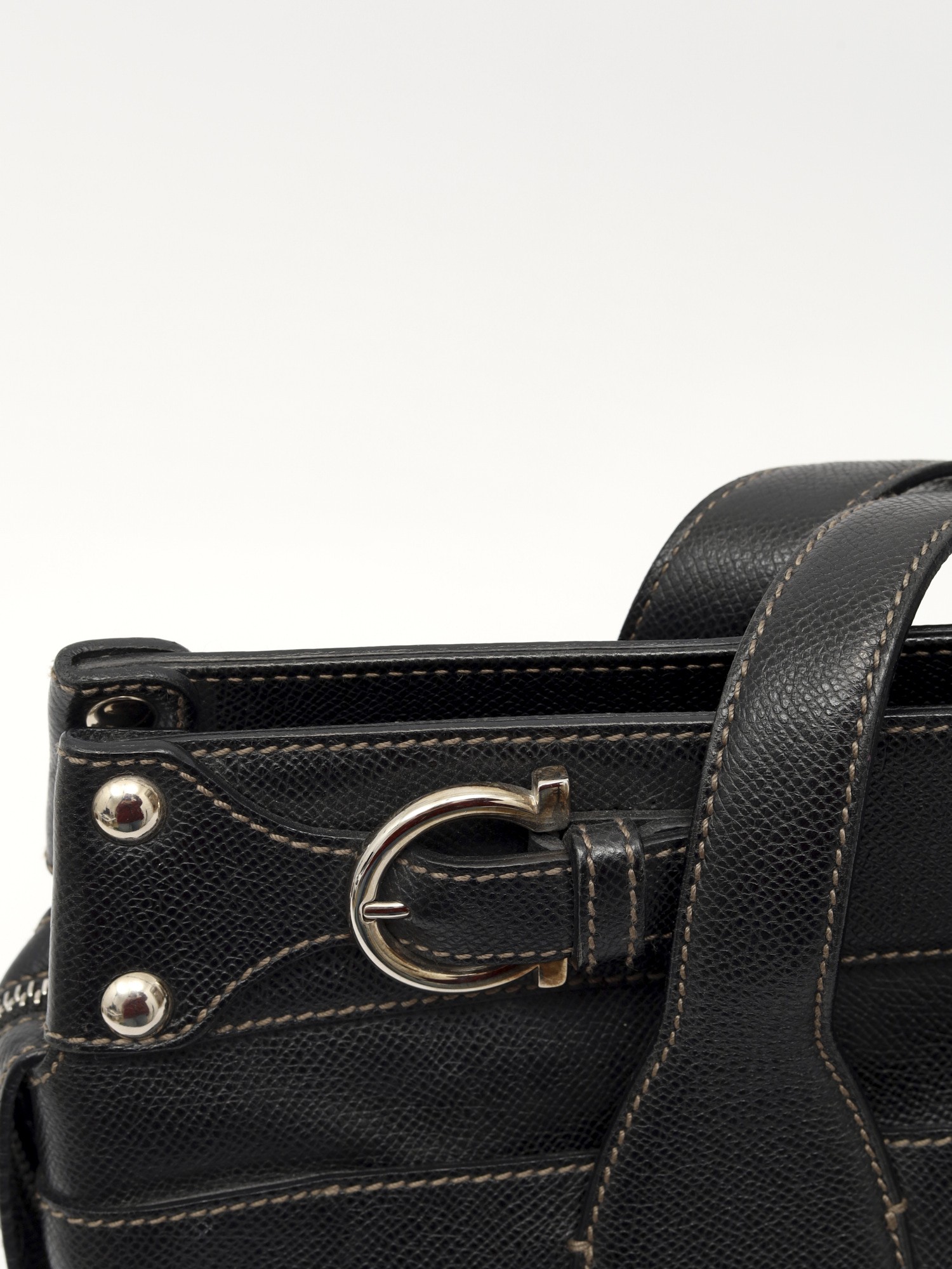 Salvatore Ferragamo Leather Bag 6