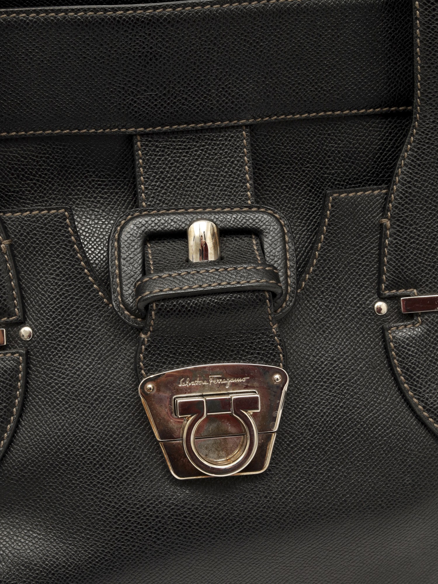 Salvatore Ferragamo Leather Bag 5