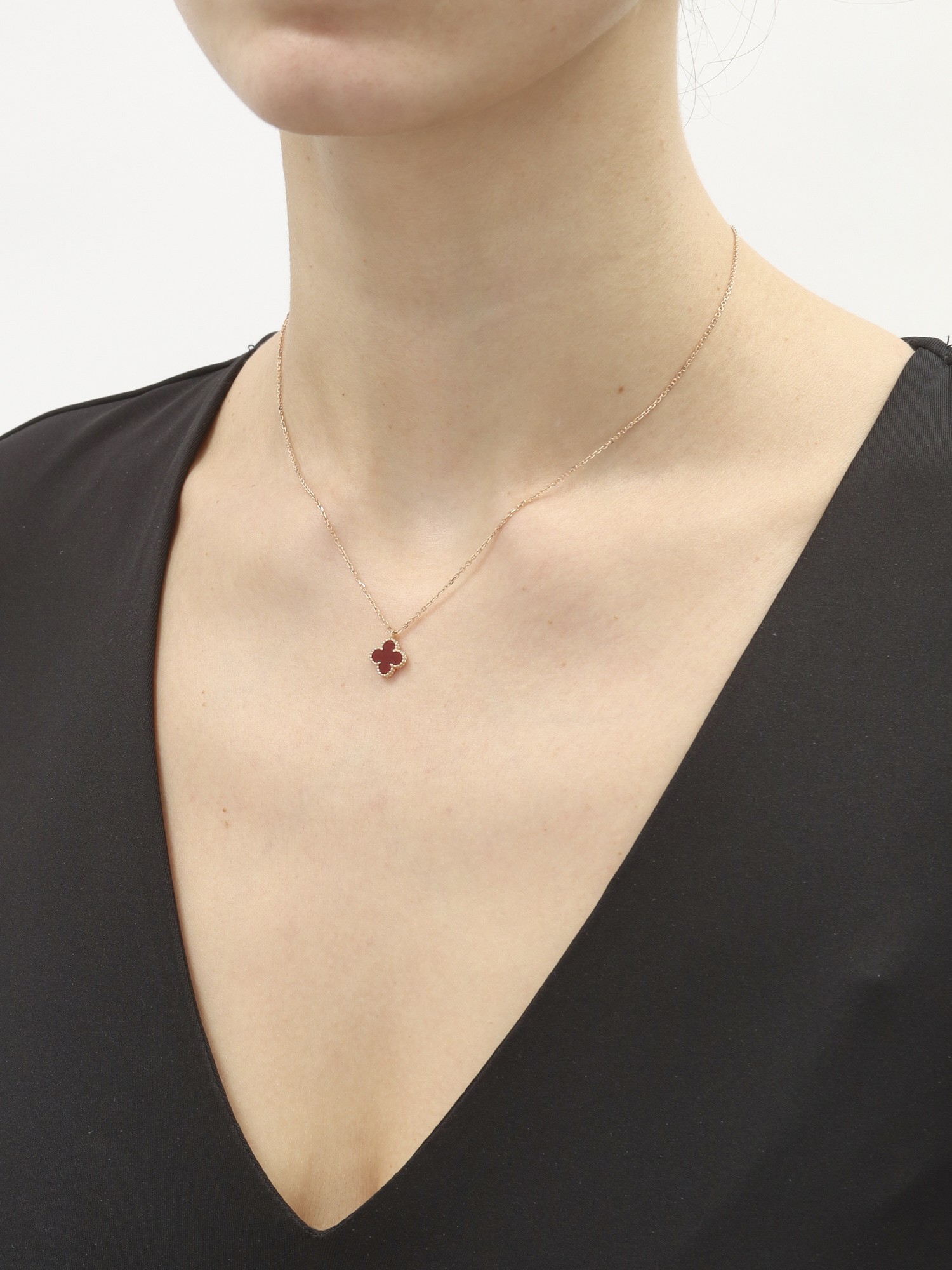 Van Cleef & Arpels Alhambra 1