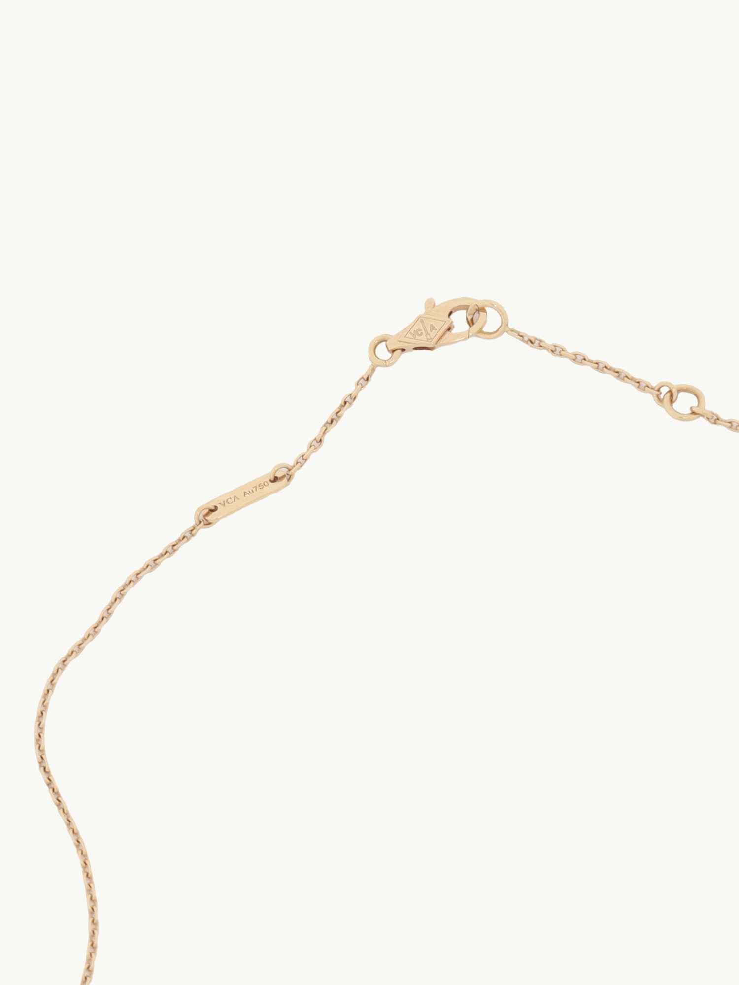 Van Cleef & Arpels Alhambra 4