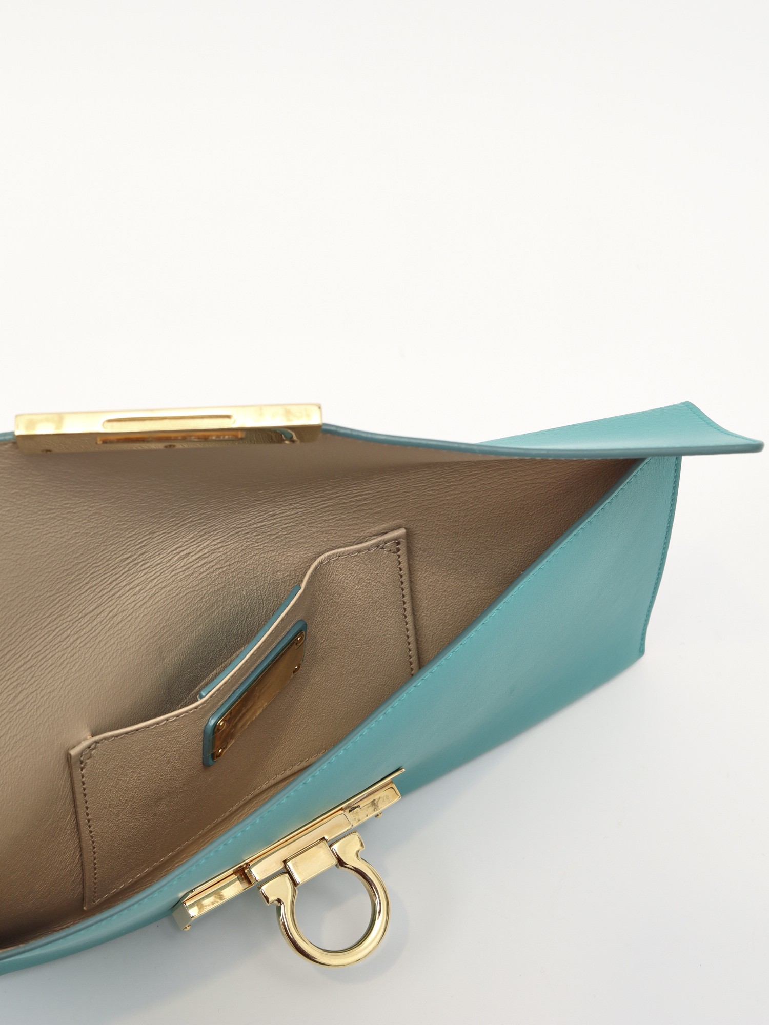 Salvatore Ferragamo Afef 10