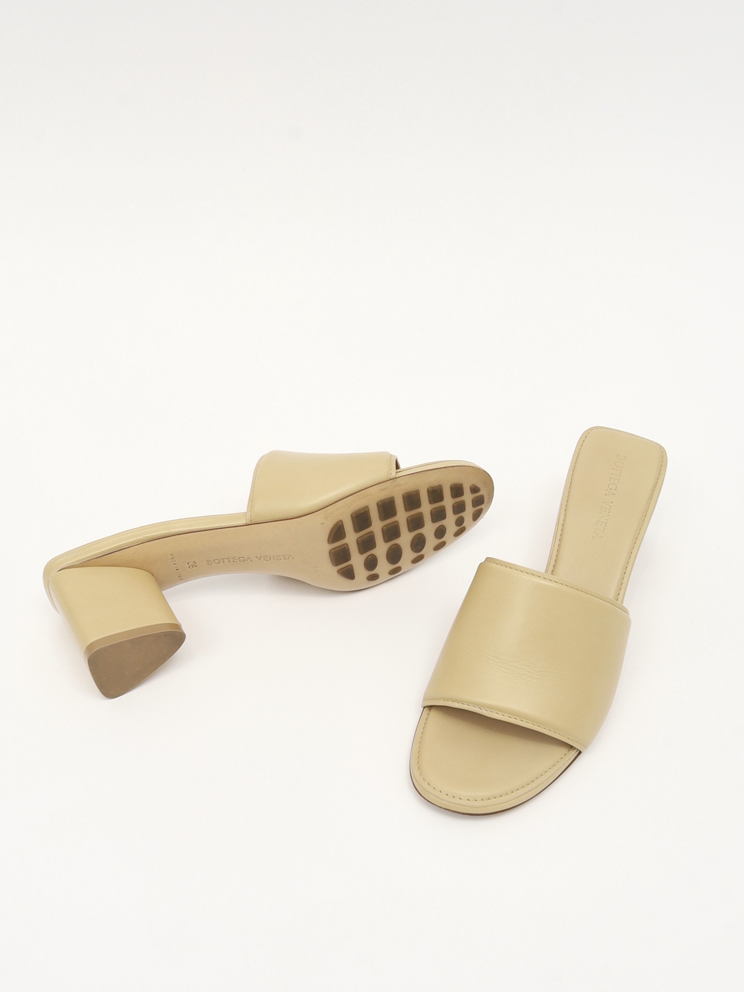 Bottega Veneta Shoes 36 10