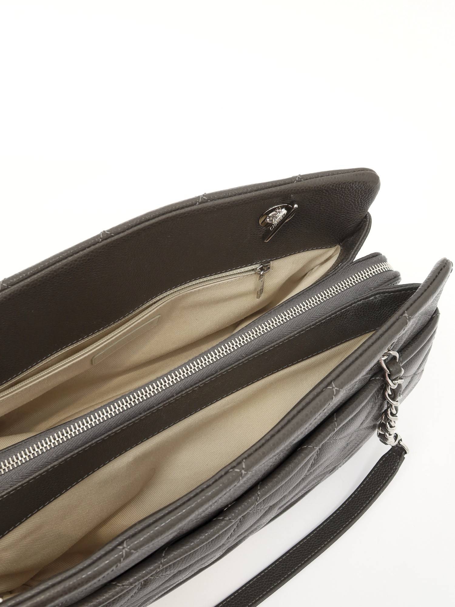 Chanel Timeless CC 13