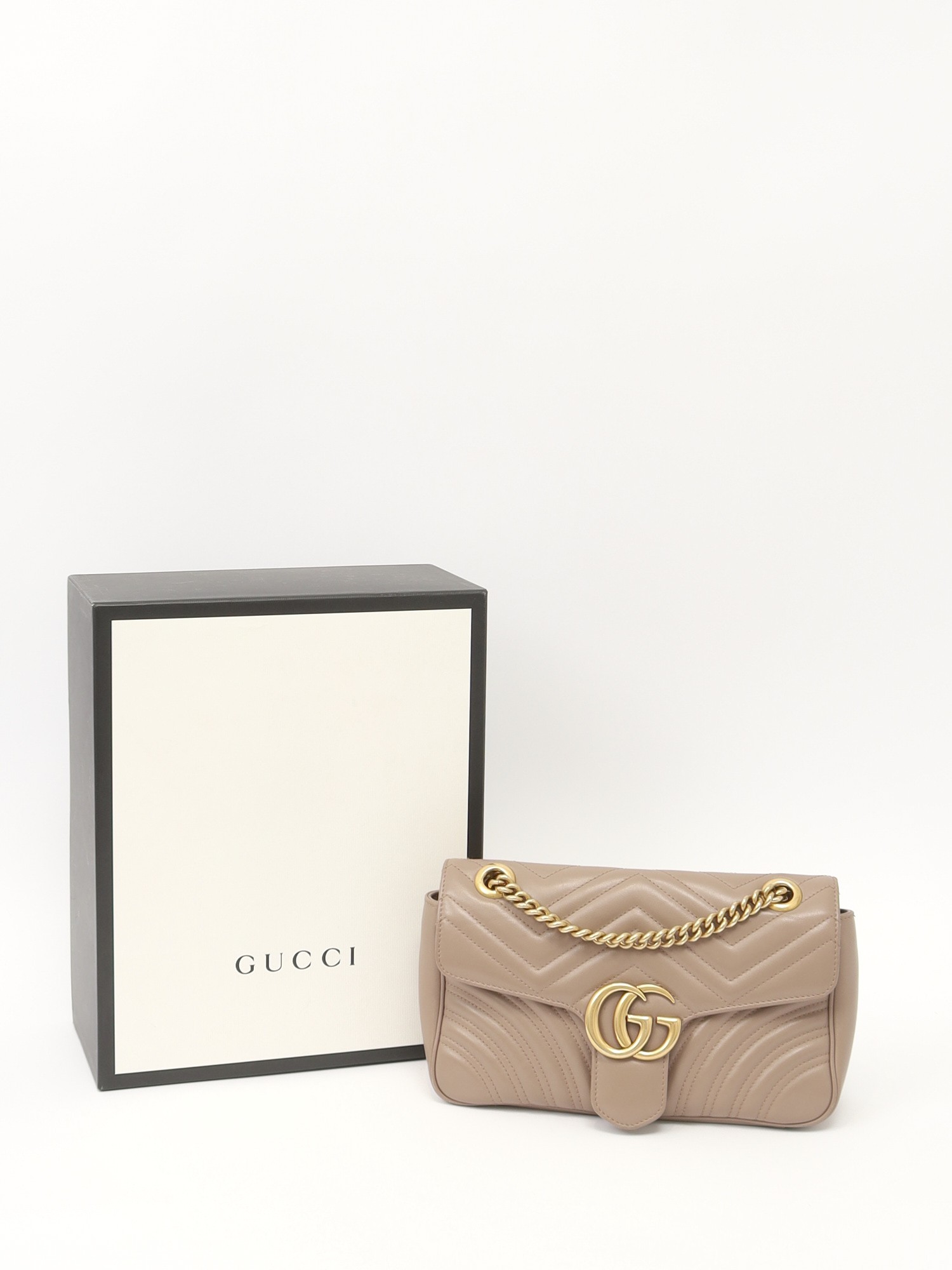 Gucci GG Marmont 9