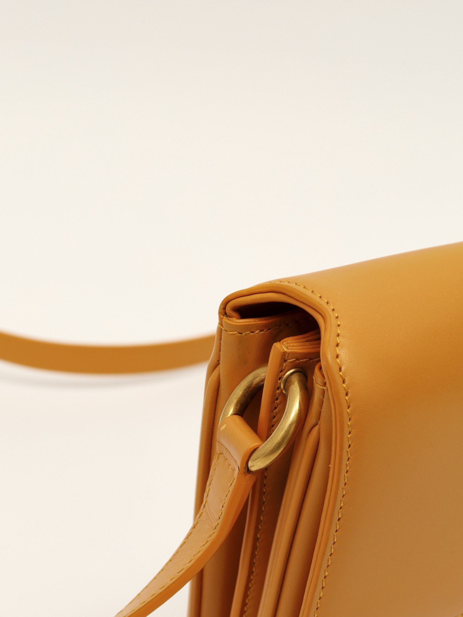 Saint Laurent Le Maillon 6