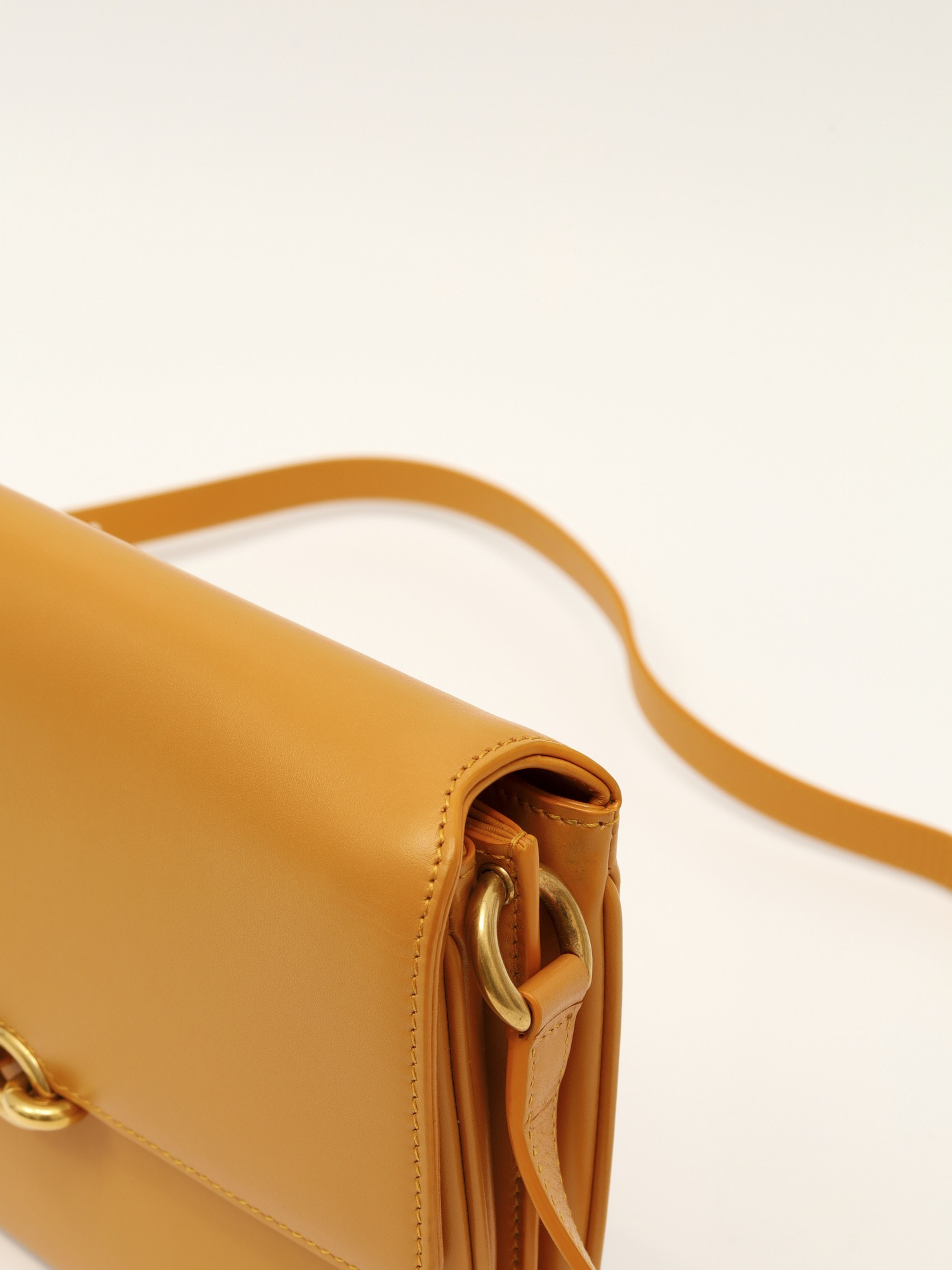 Saint Laurent Le Maillon 7