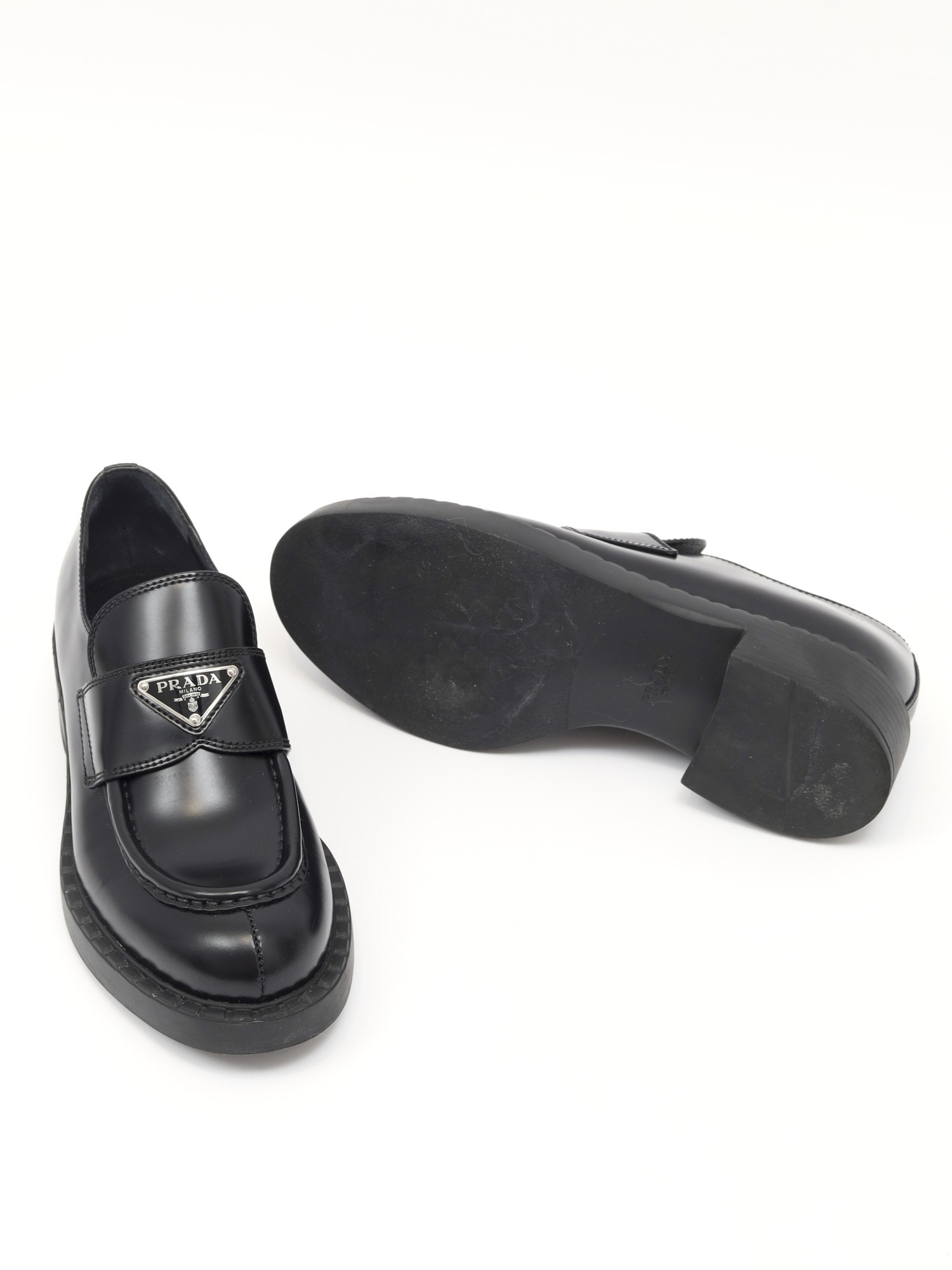Обувь Prada Laquer Loafers 37.5 изображение #11