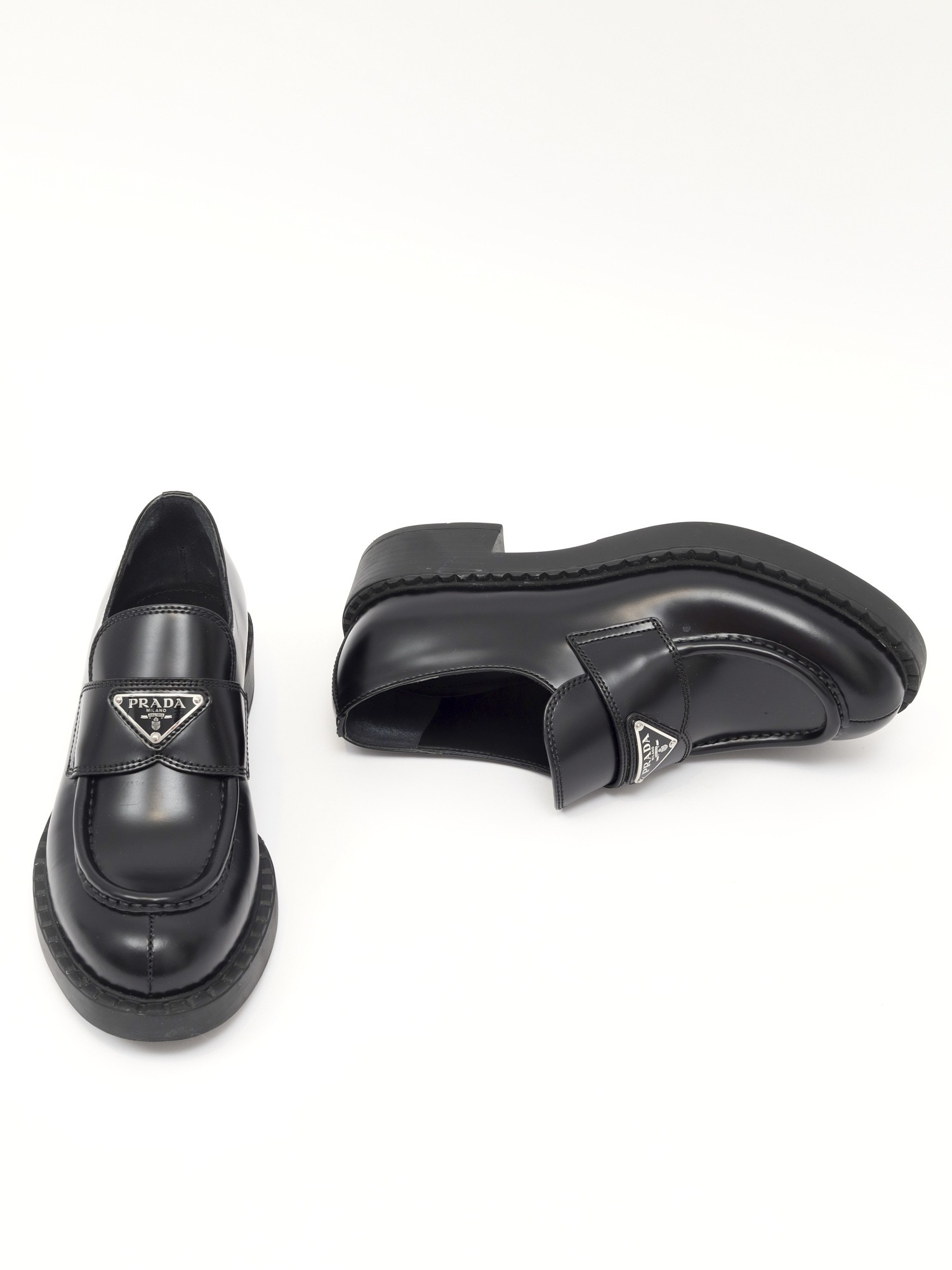 Обувь Prada Laquer Loafers 37.5 изображение #6
