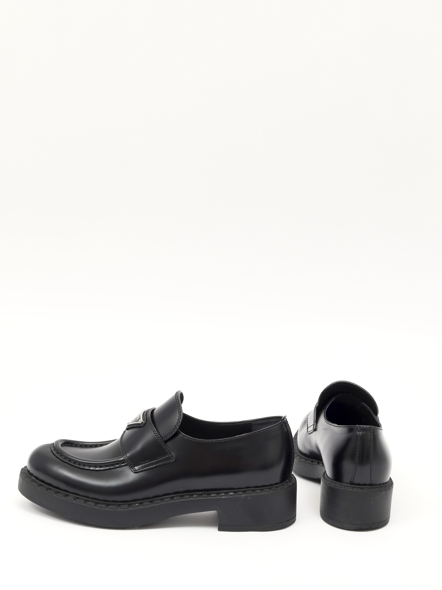 Обувь Prada Laquer Loafers 37.5 изображение #4