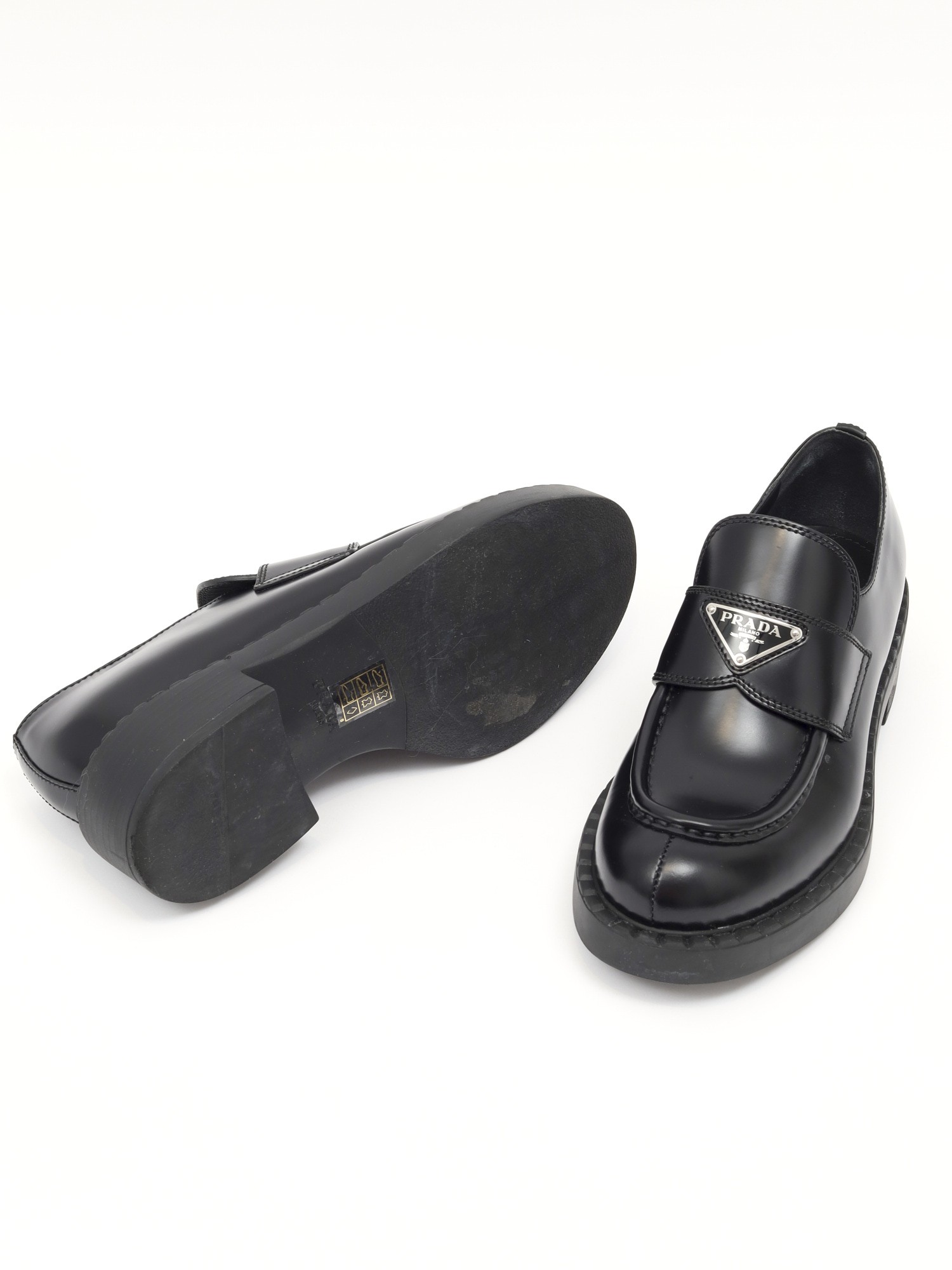 Обувь Prada Laquer Loafers 37.5 изображение #12