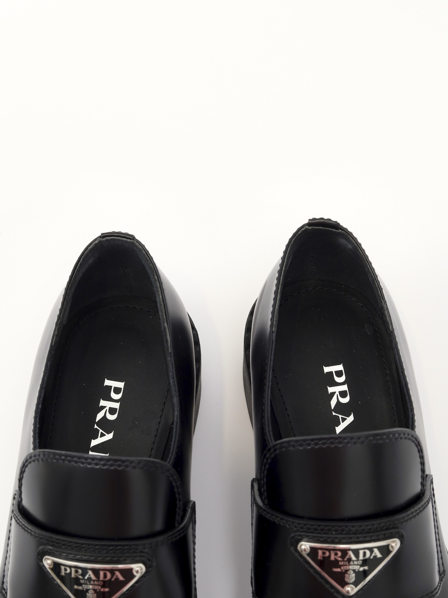 Обувь Prada Laquer Loafers 37.5 изображение #8