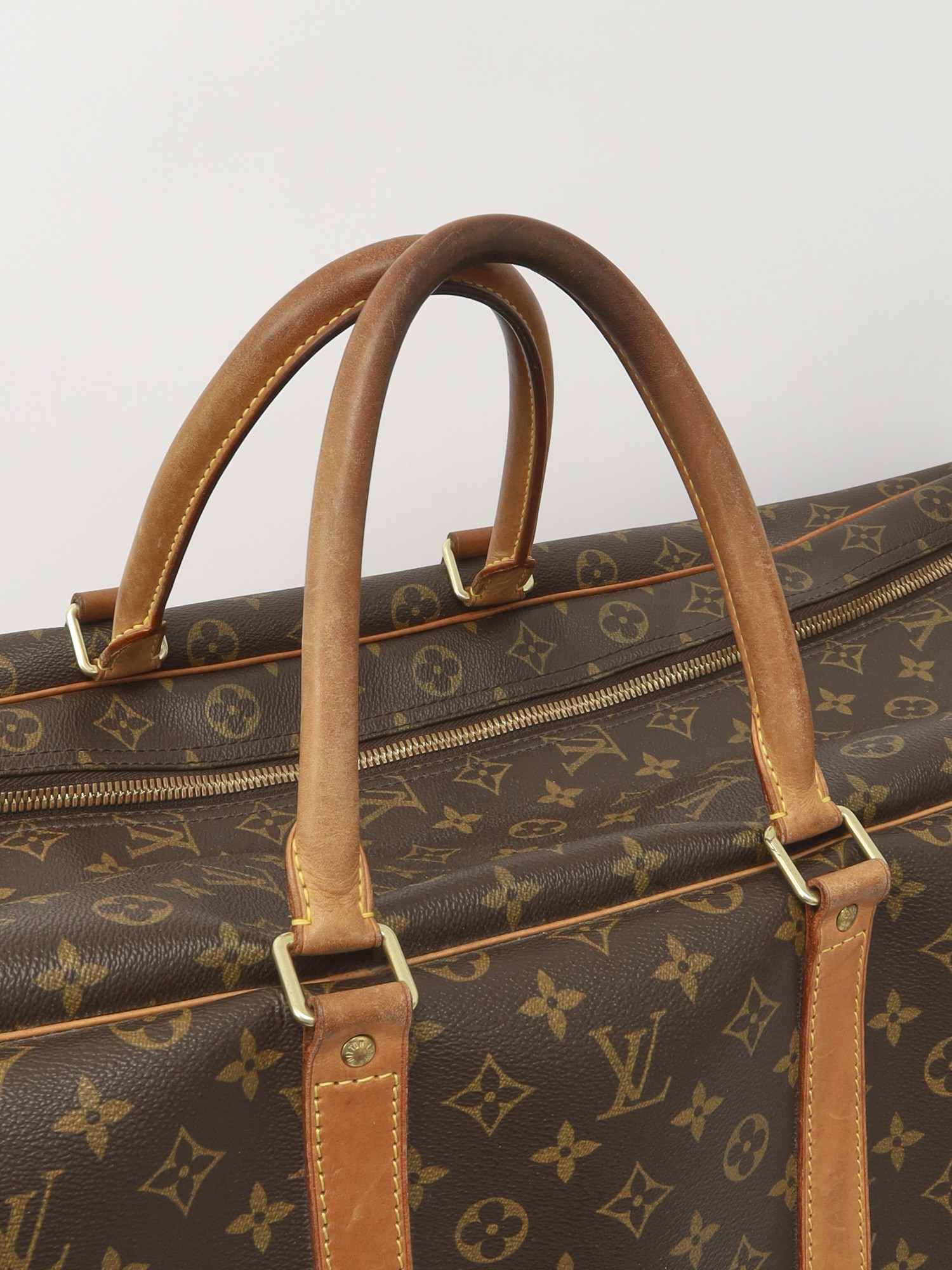 Louis Vuitton Sirius 4