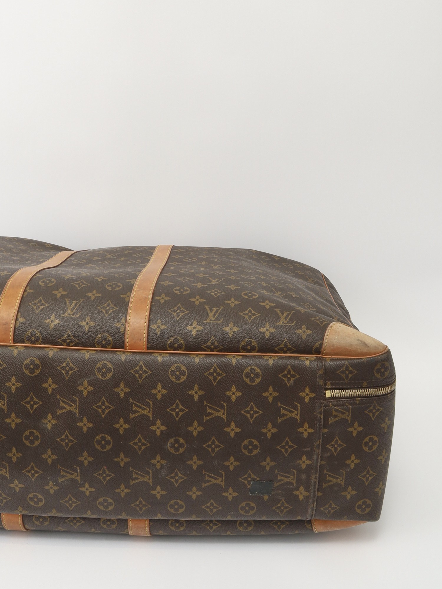 Louis Vuitton Sirius 16