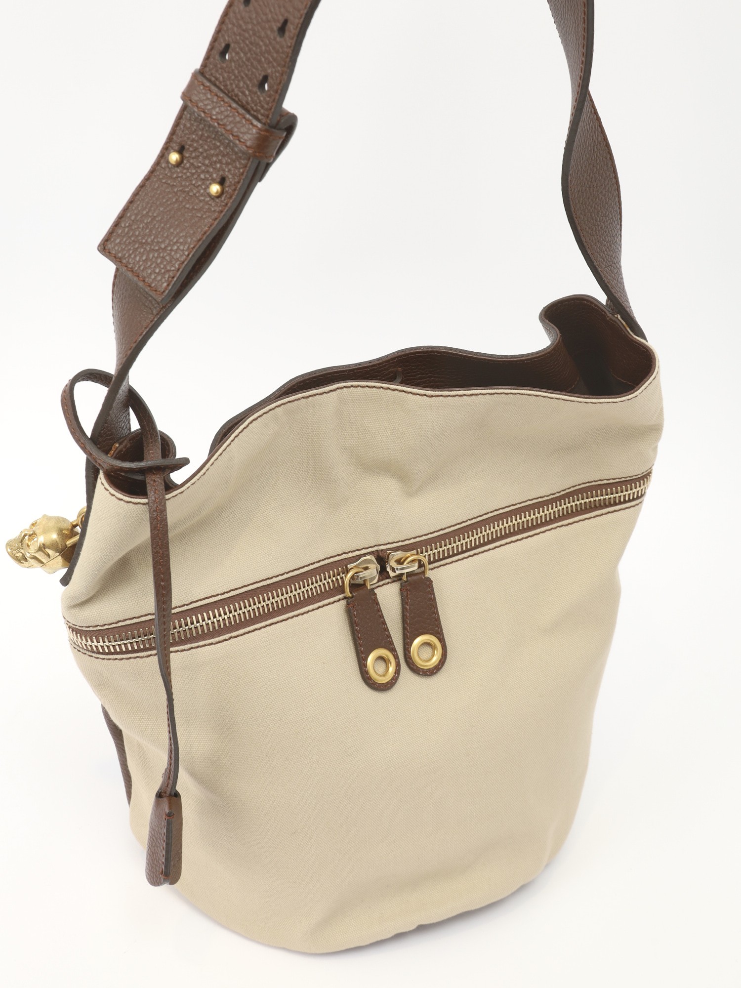 Alexander McQueen Leather Bag  4