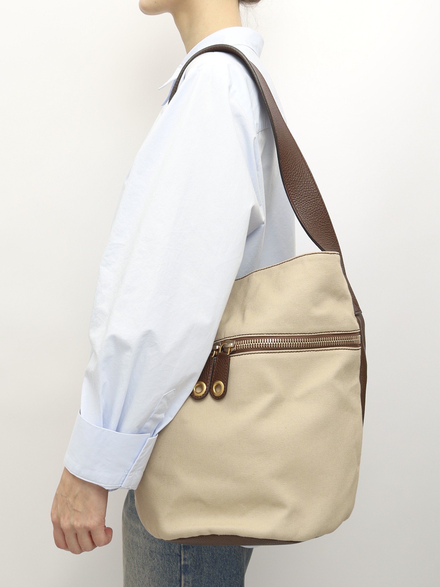 Alexander McQueen Leather Bag  1