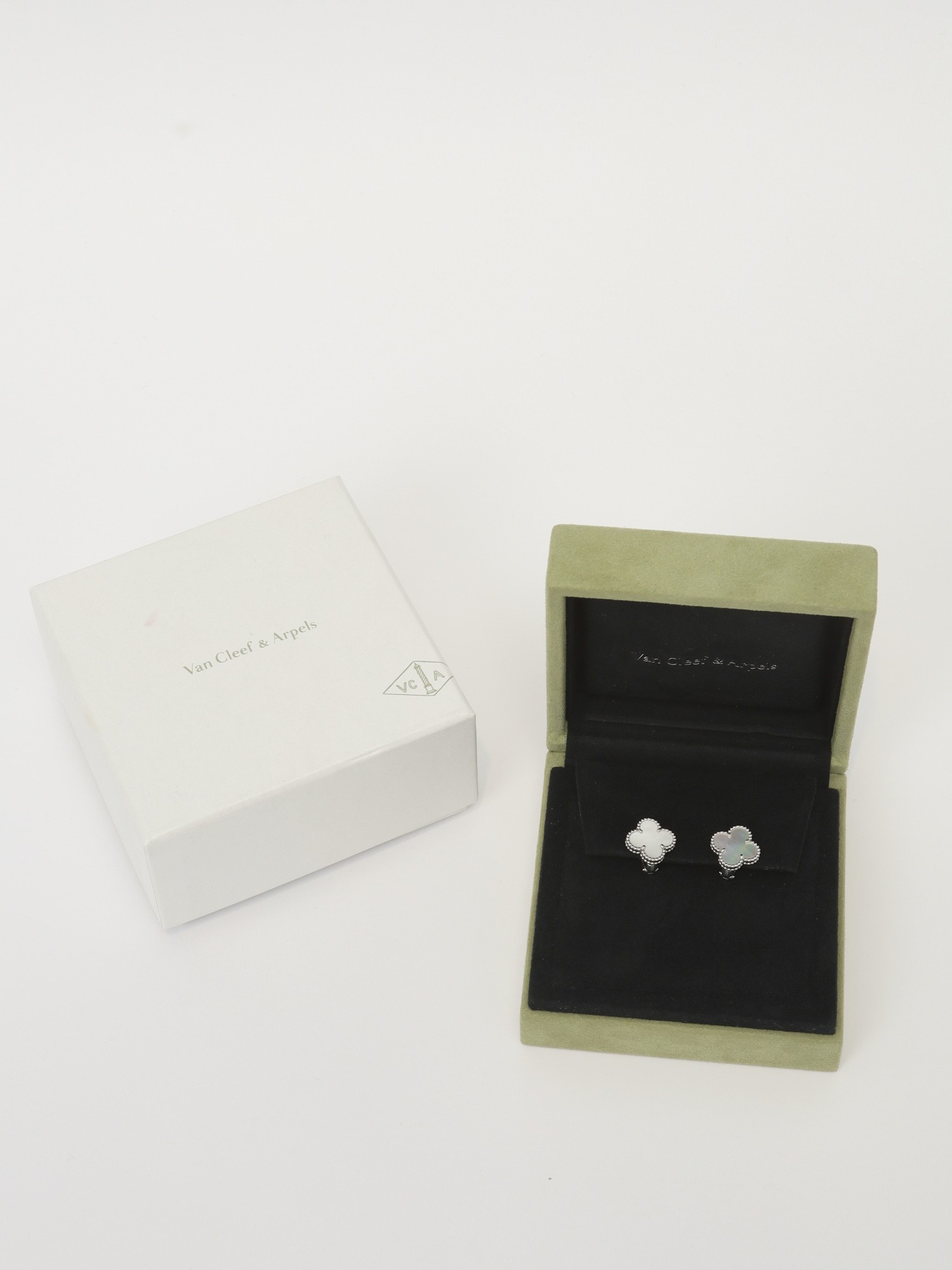 Van Cleef Vintage Alhambra 4