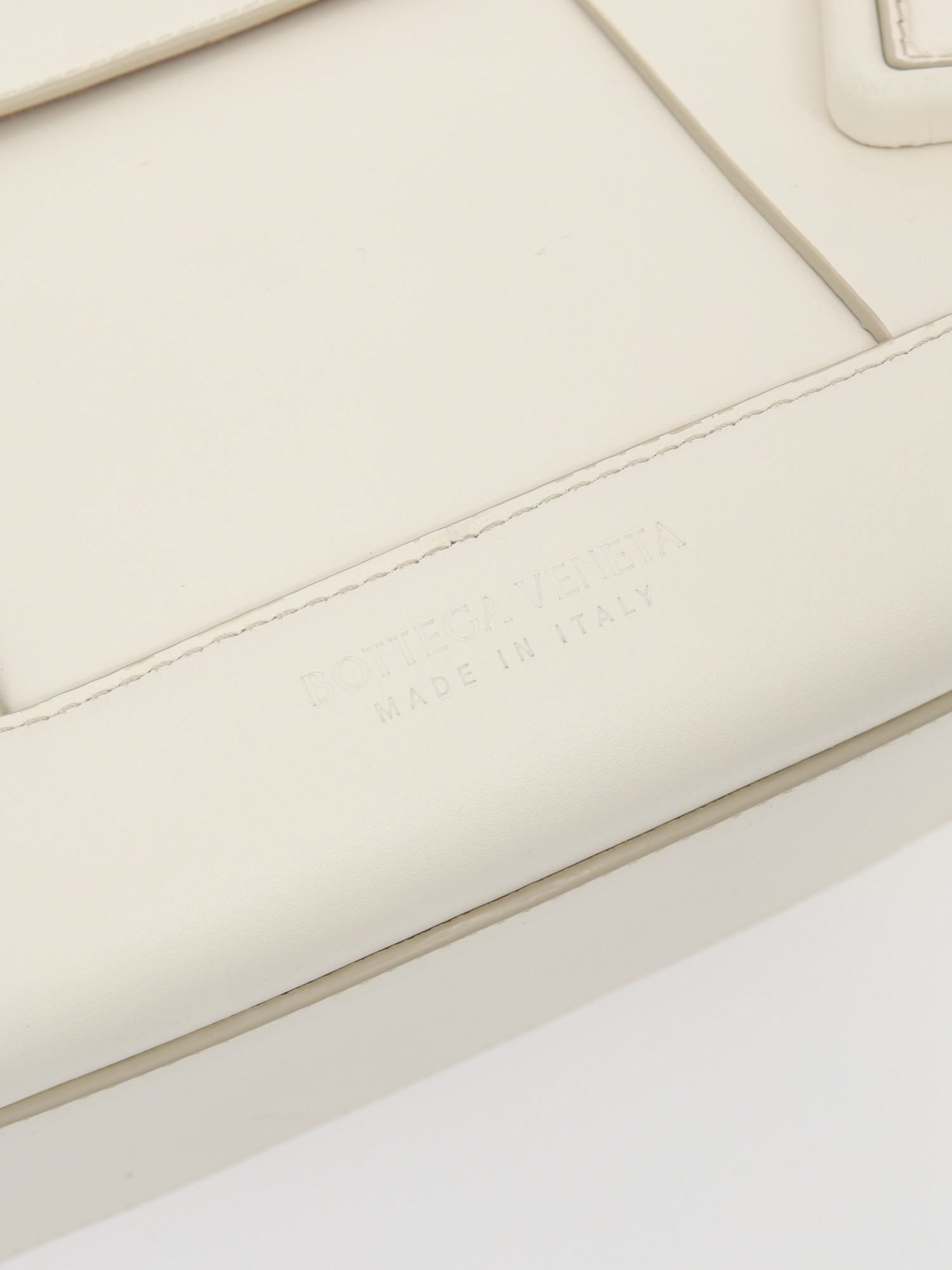 Bottega Veneta Arco 6