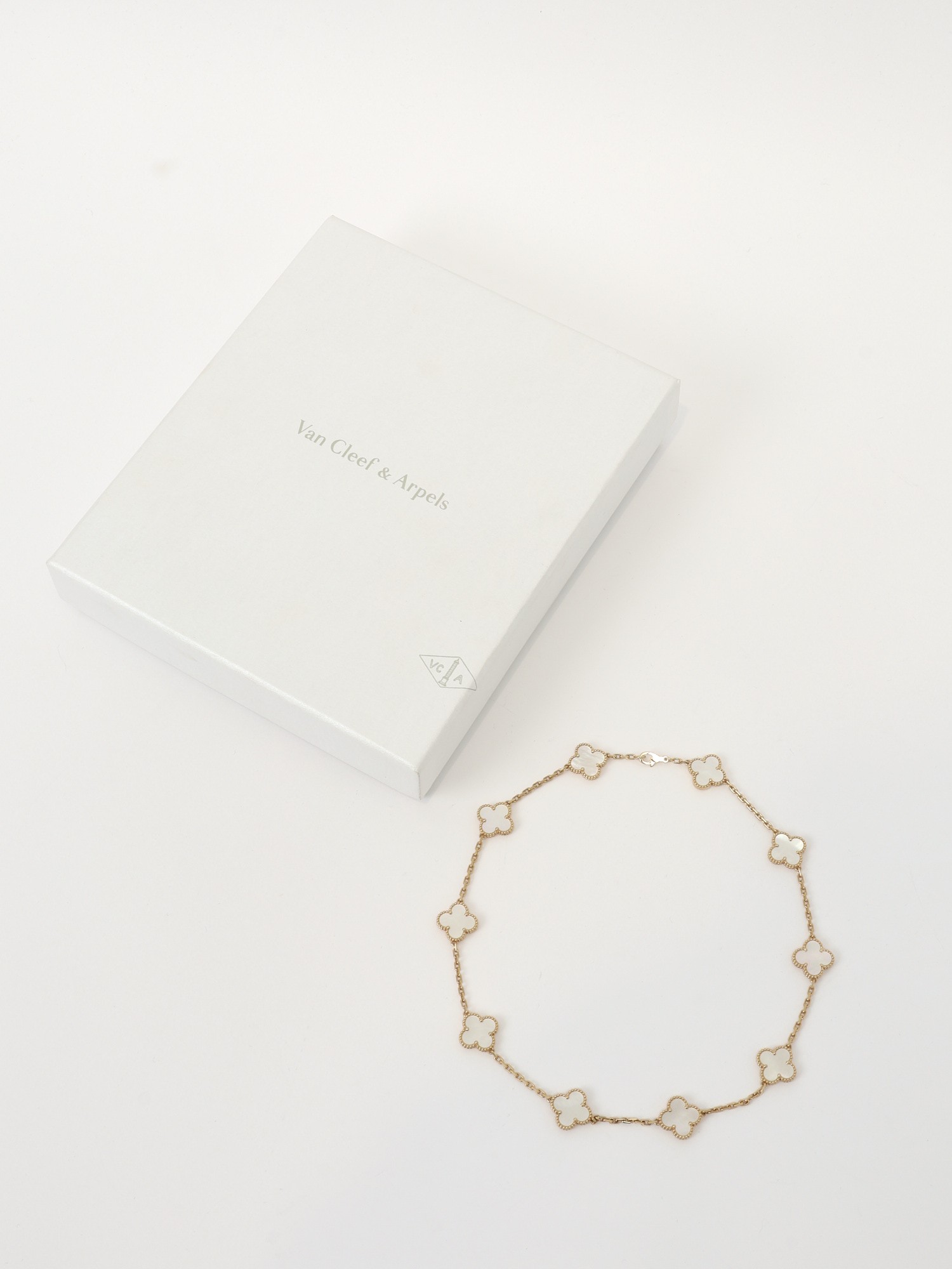 Van Cleef & Arpels Alhambra  2