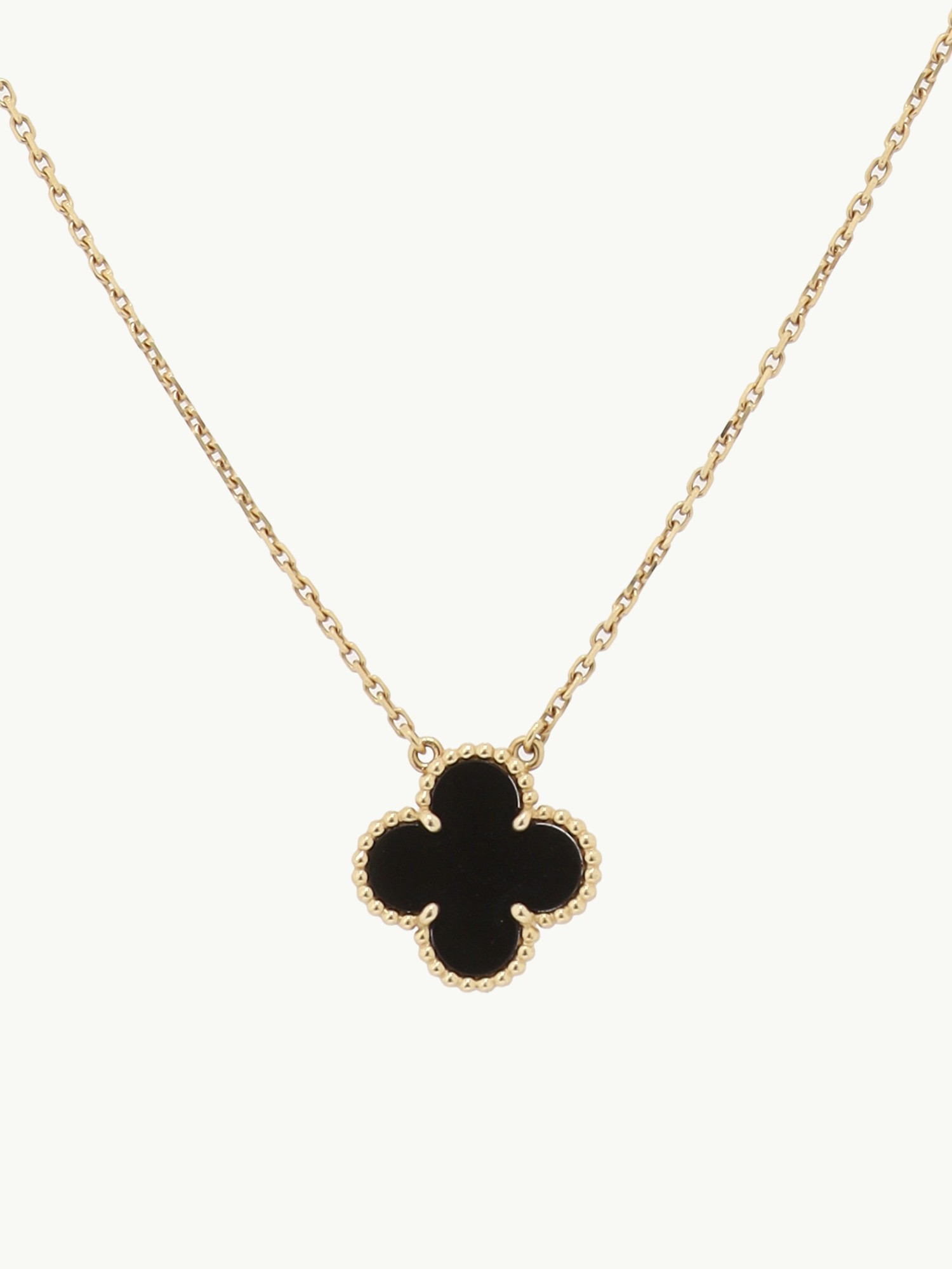 Van Cleef & Arpels Alhambra  0