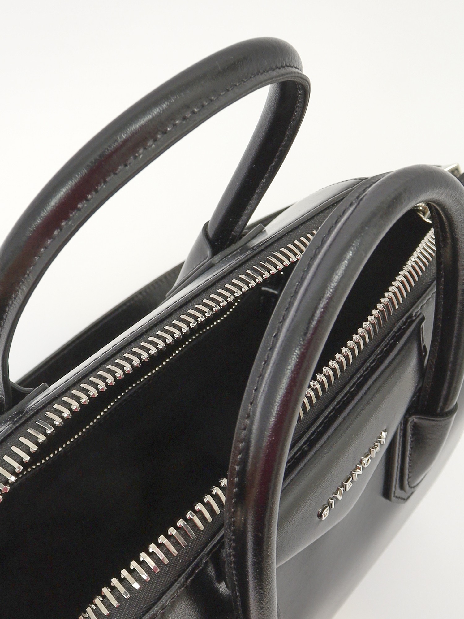 Givenchy Antigona  10