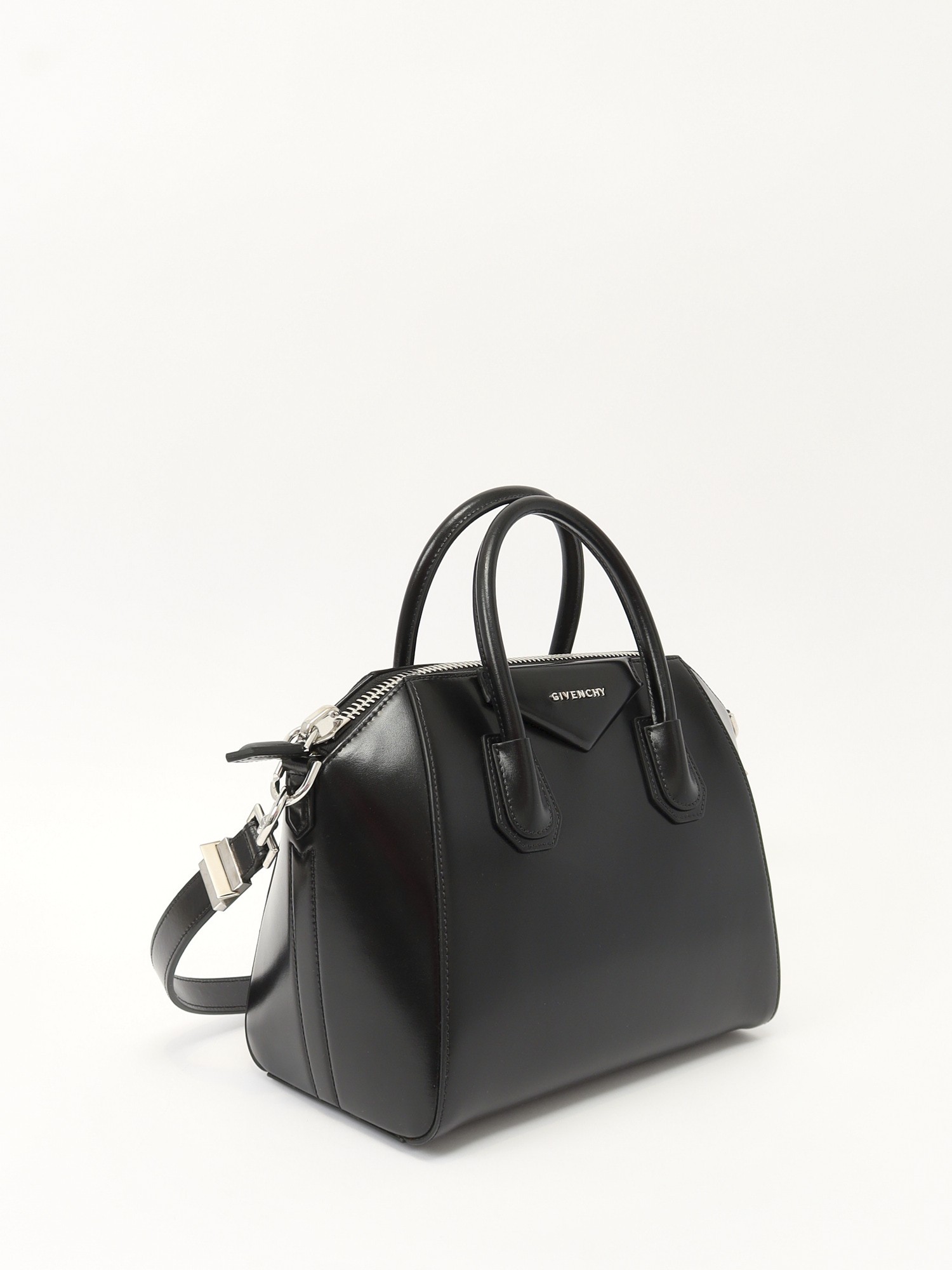 Givenchy Antigona  2