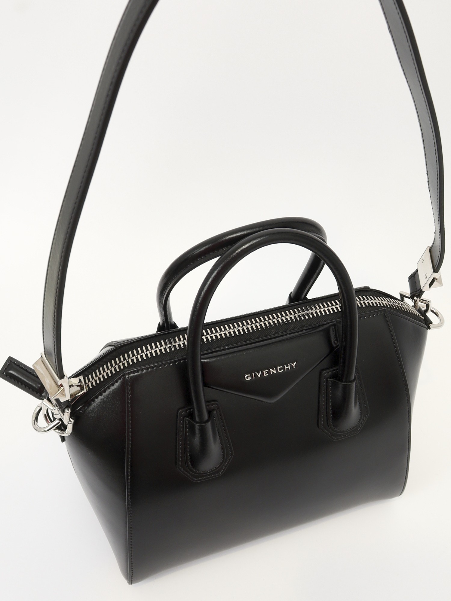 Givenchy Antigona  4