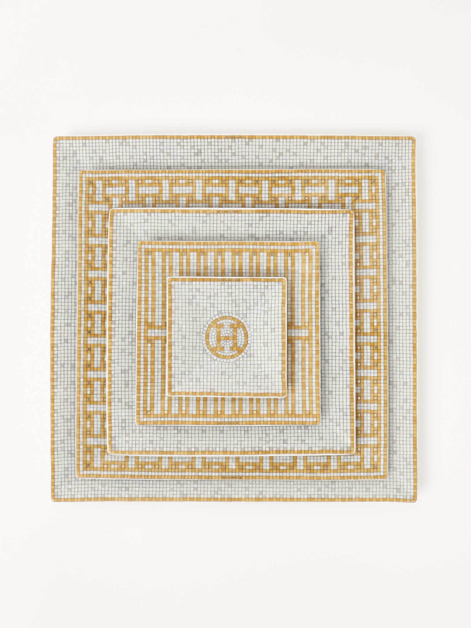 Hermes Set of plates  0