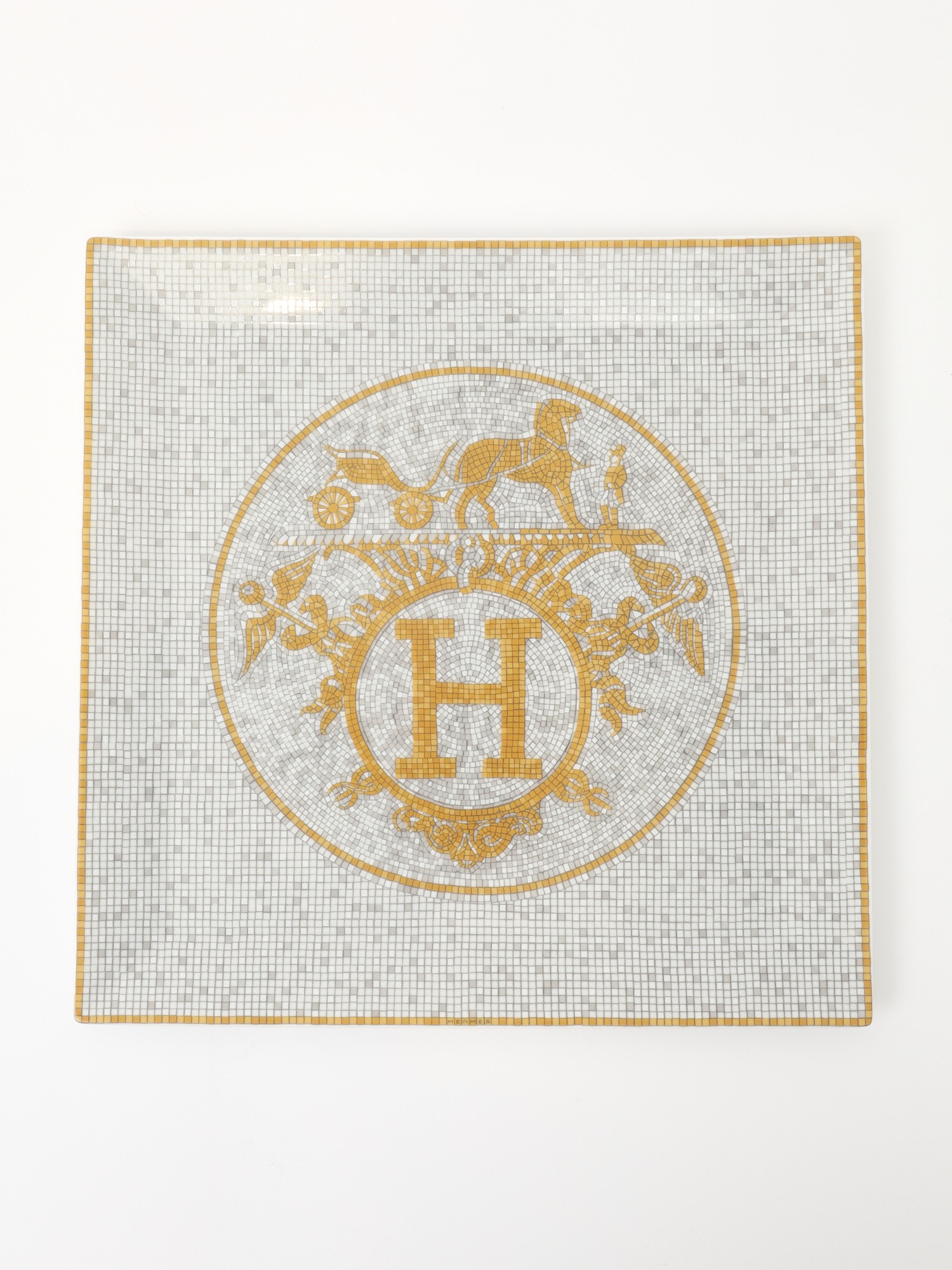 Hermes Set of plates  6