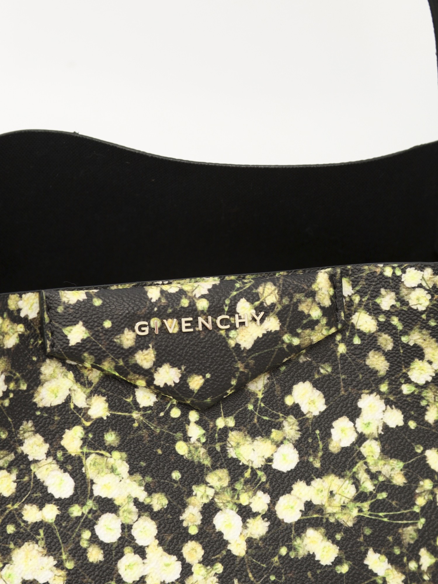 Givenchy Antigona  4